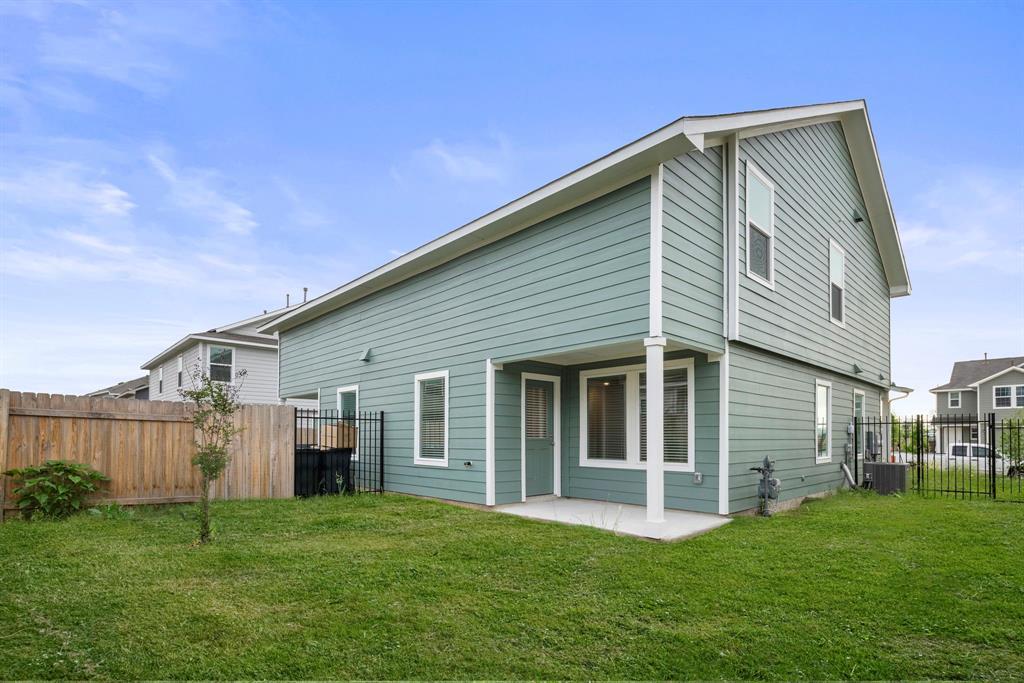 7136 Spotted Leaf Way Property Photo 8