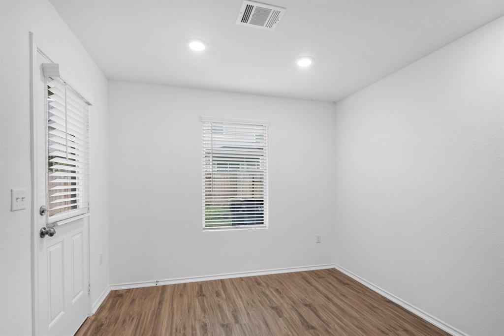 7136 Spotted Leaf Way Property Photo 10