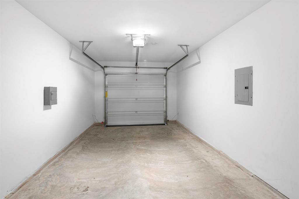 7136 Spotted Leaf Way Property Photo 12