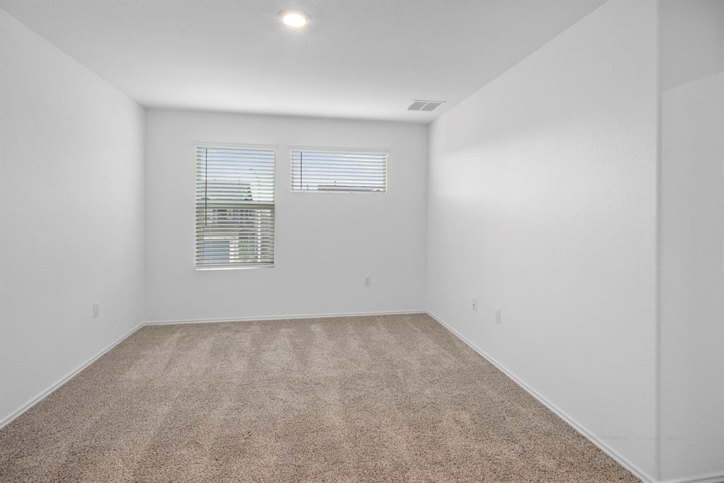 7136 Spotted Leaf Way Property Photo 13