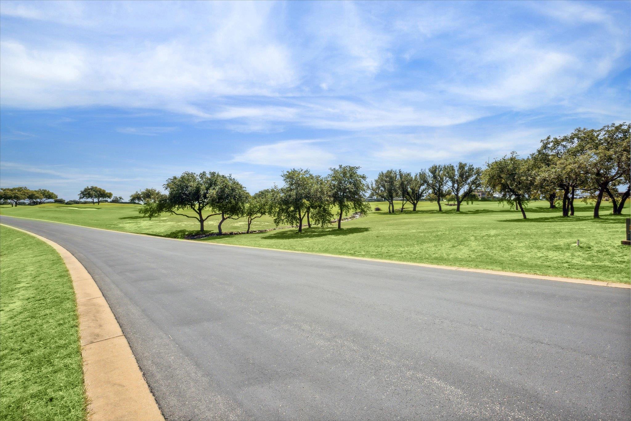 25409 Cliff Xing Property Photo 3