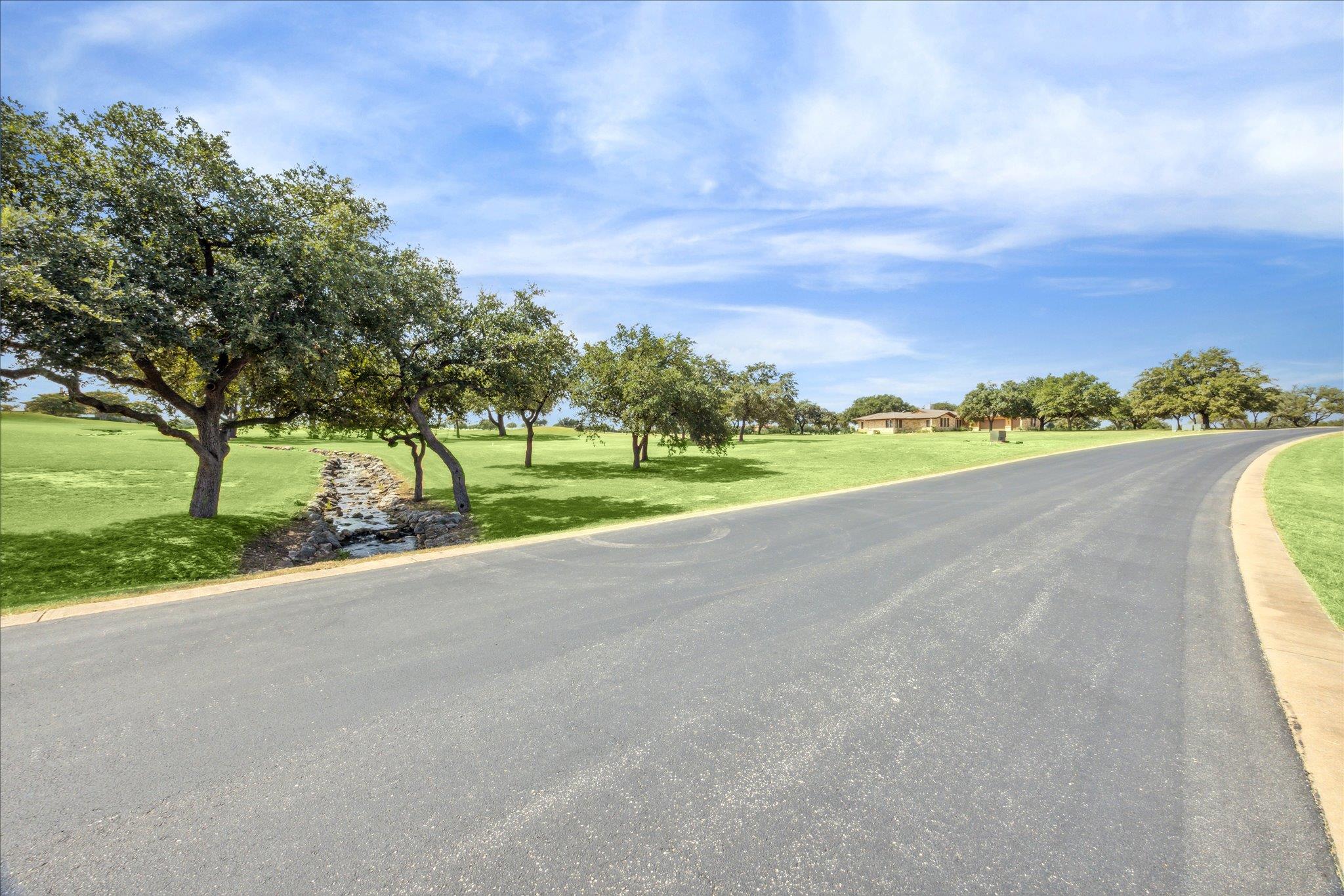 25409 Cliff Xing Property Photo 4