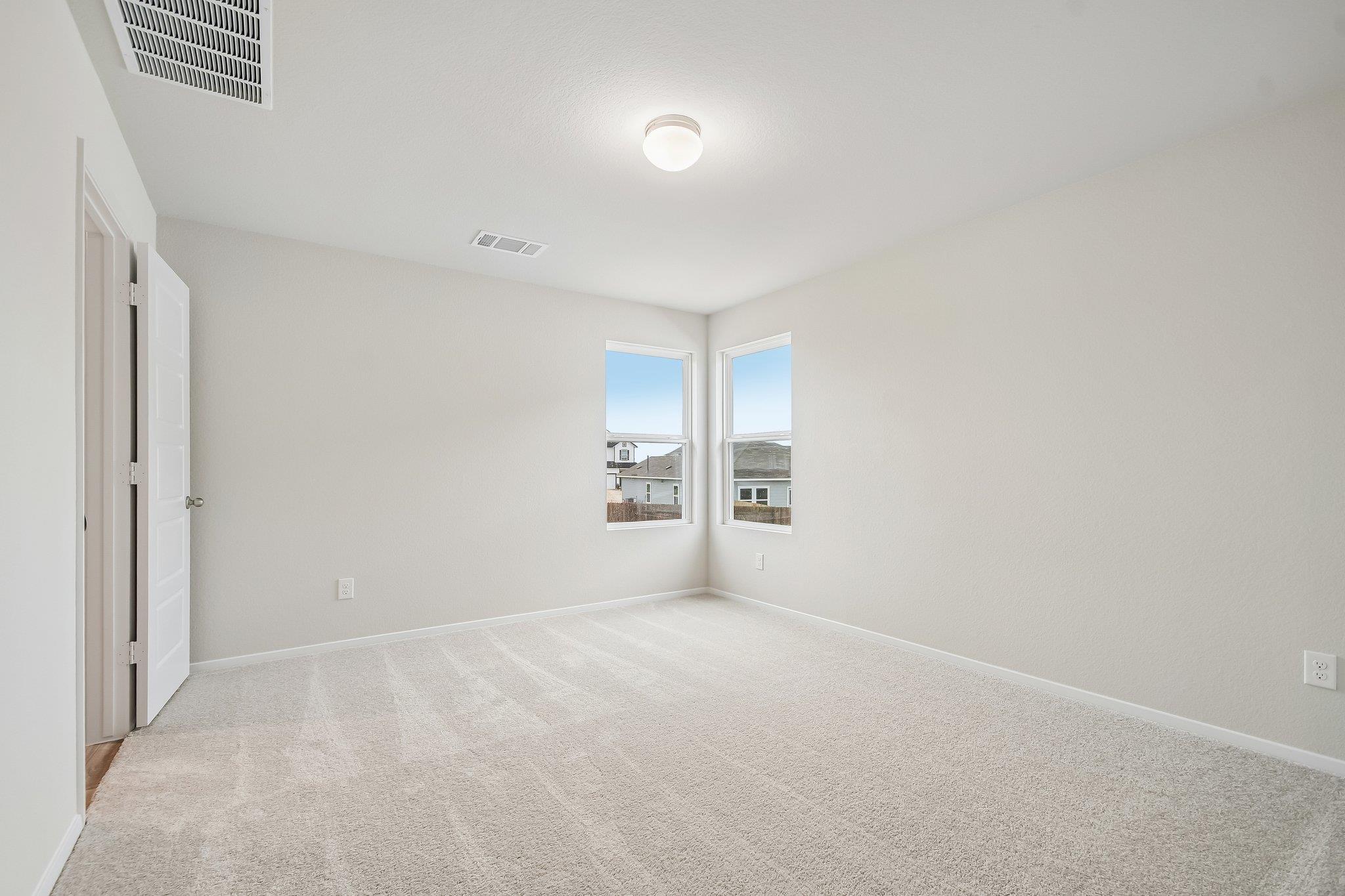 383 Jade St Property Photo 13