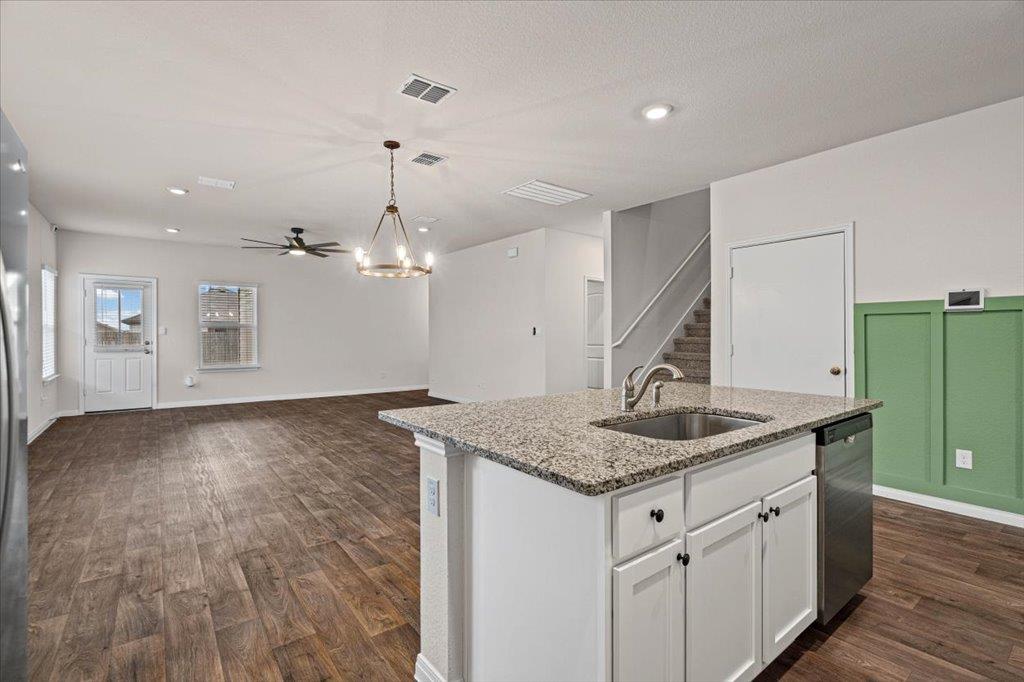 20221 Heinrich Ln Property Photo 8