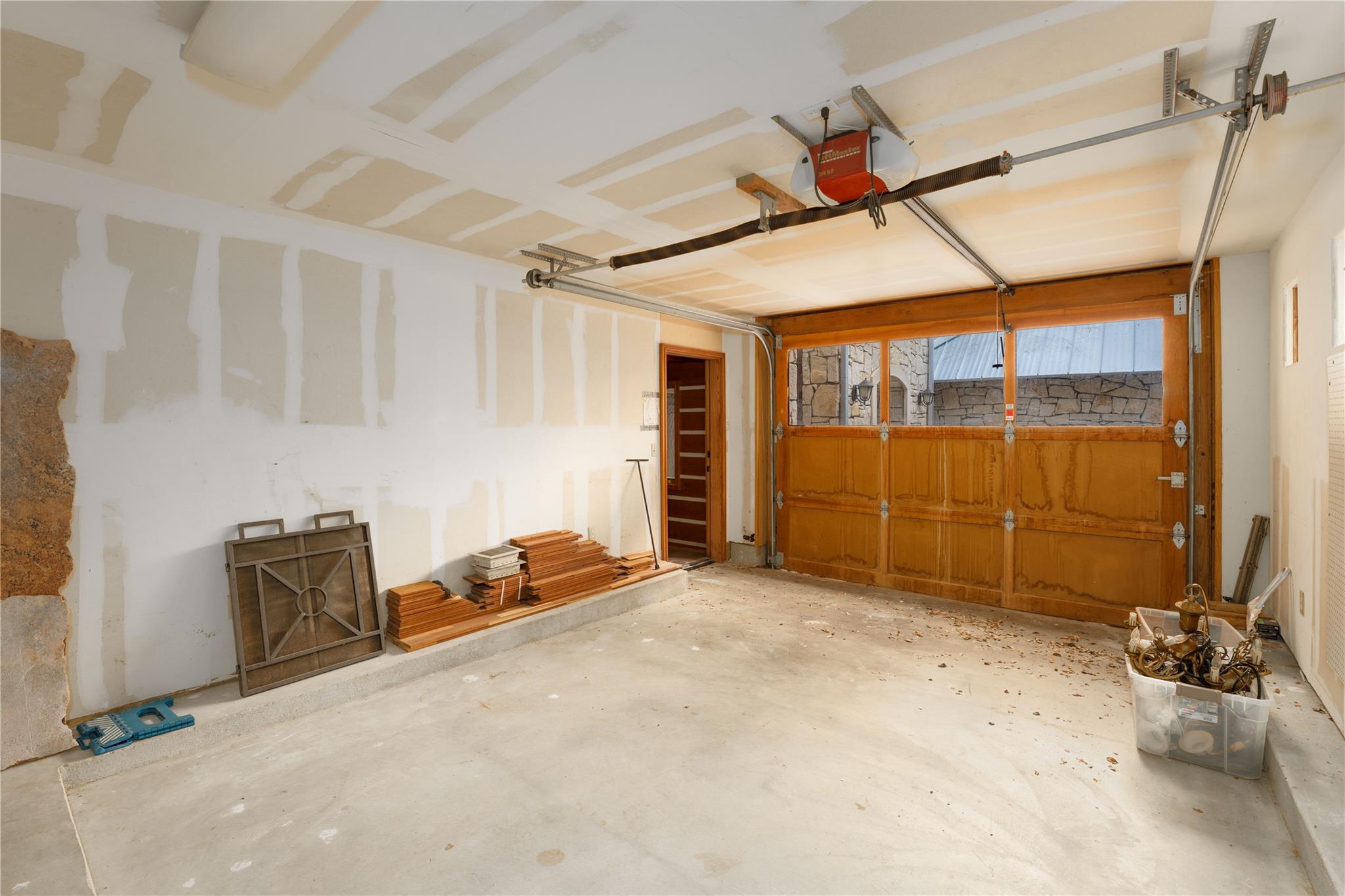 206 Rolling Hill Dr Property Photo 11