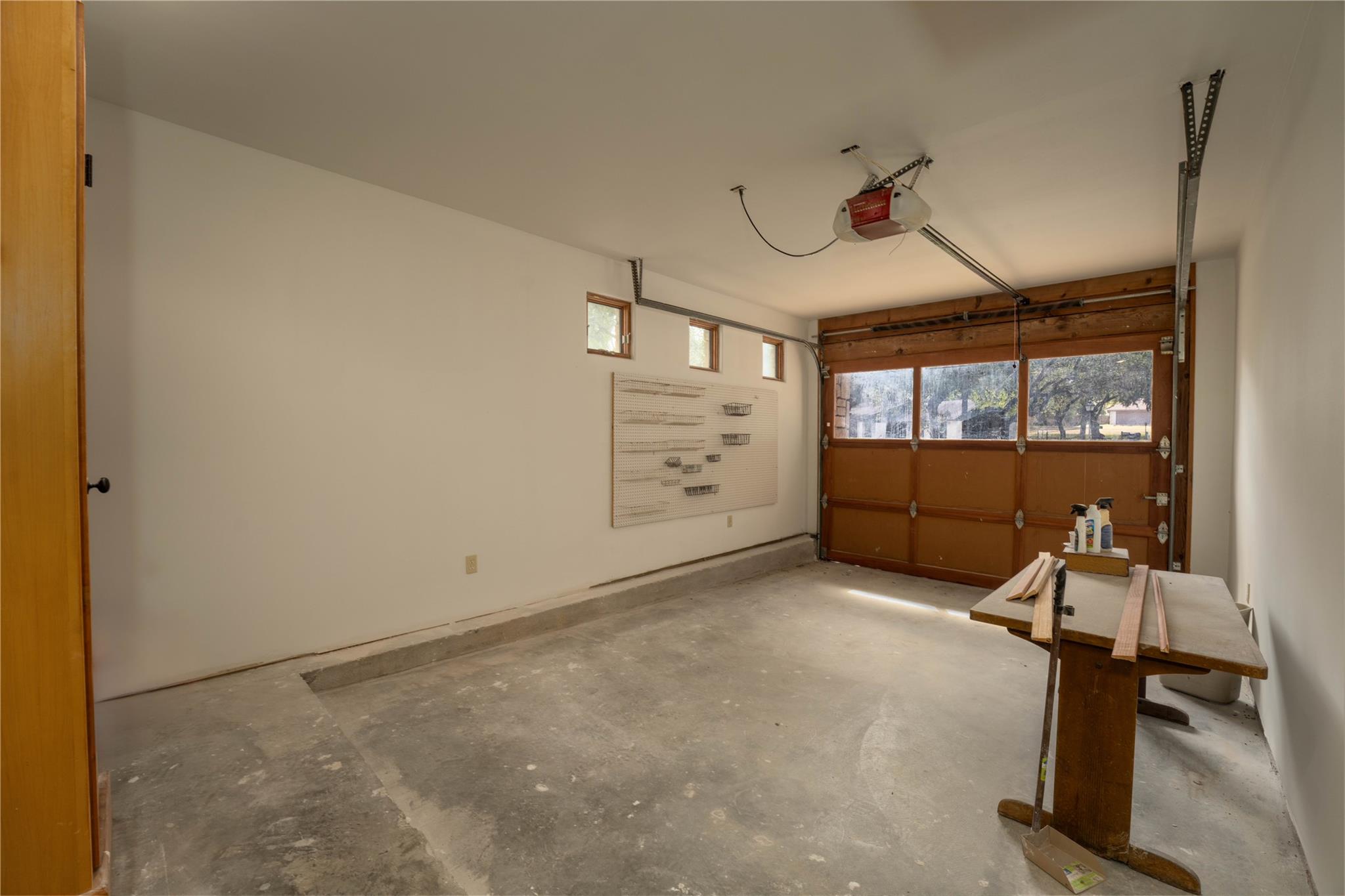 206 Rolling Hill Dr Property Photo 27