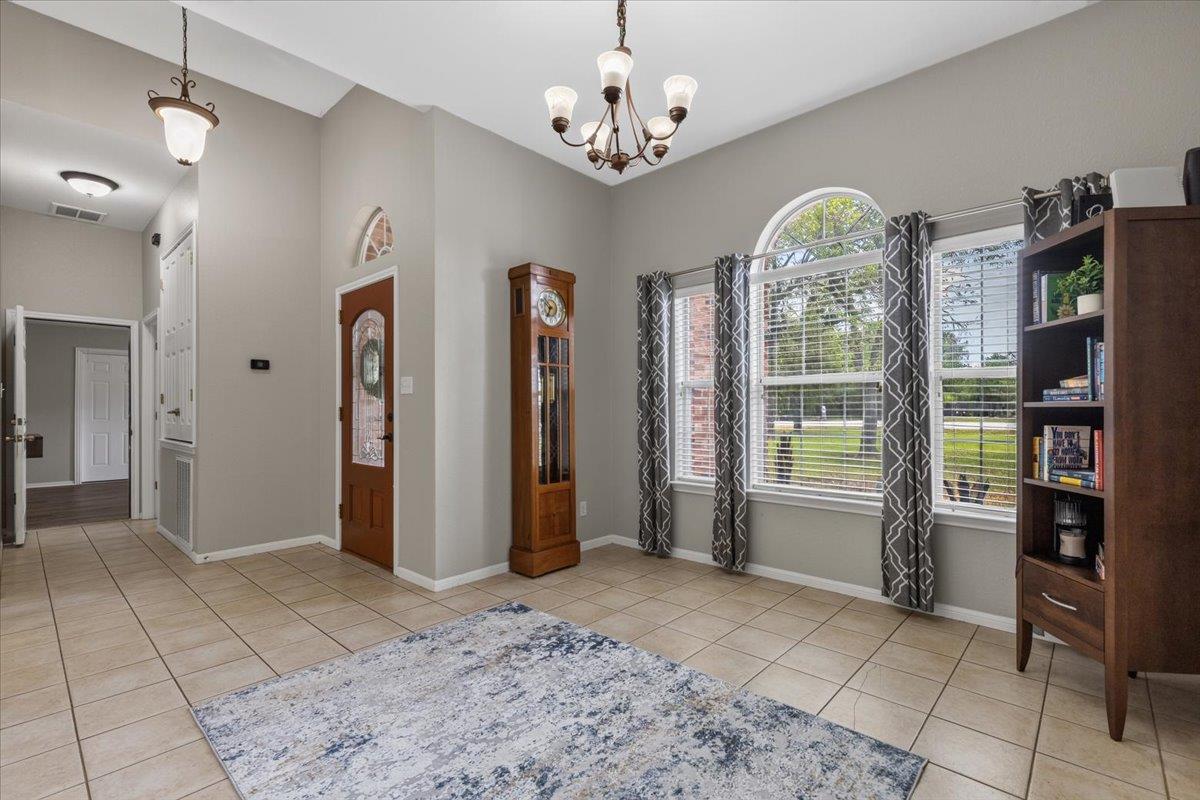 104 Spring Branch Br Property Photo 5