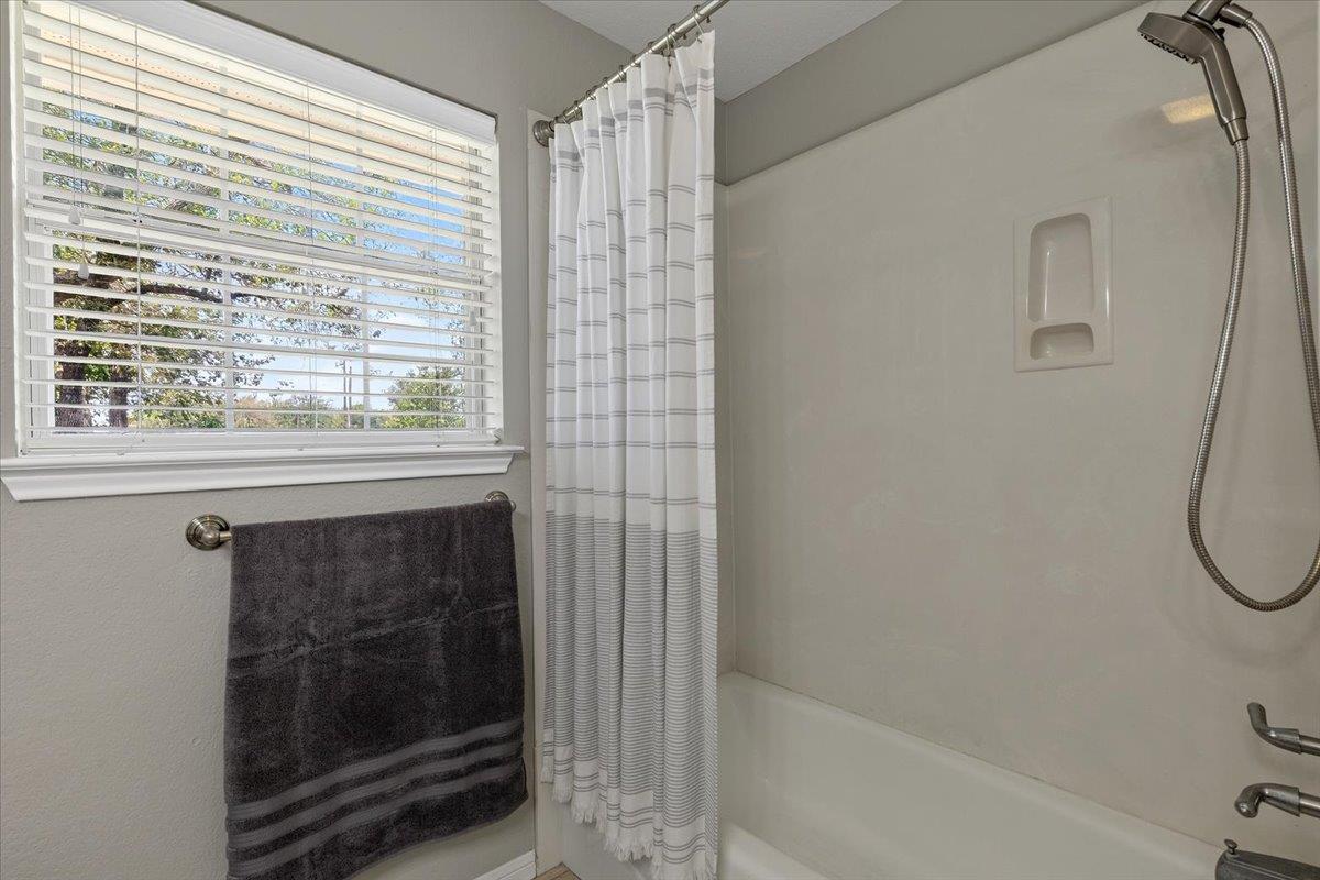 104 Spring Branch Br Property Photo 24