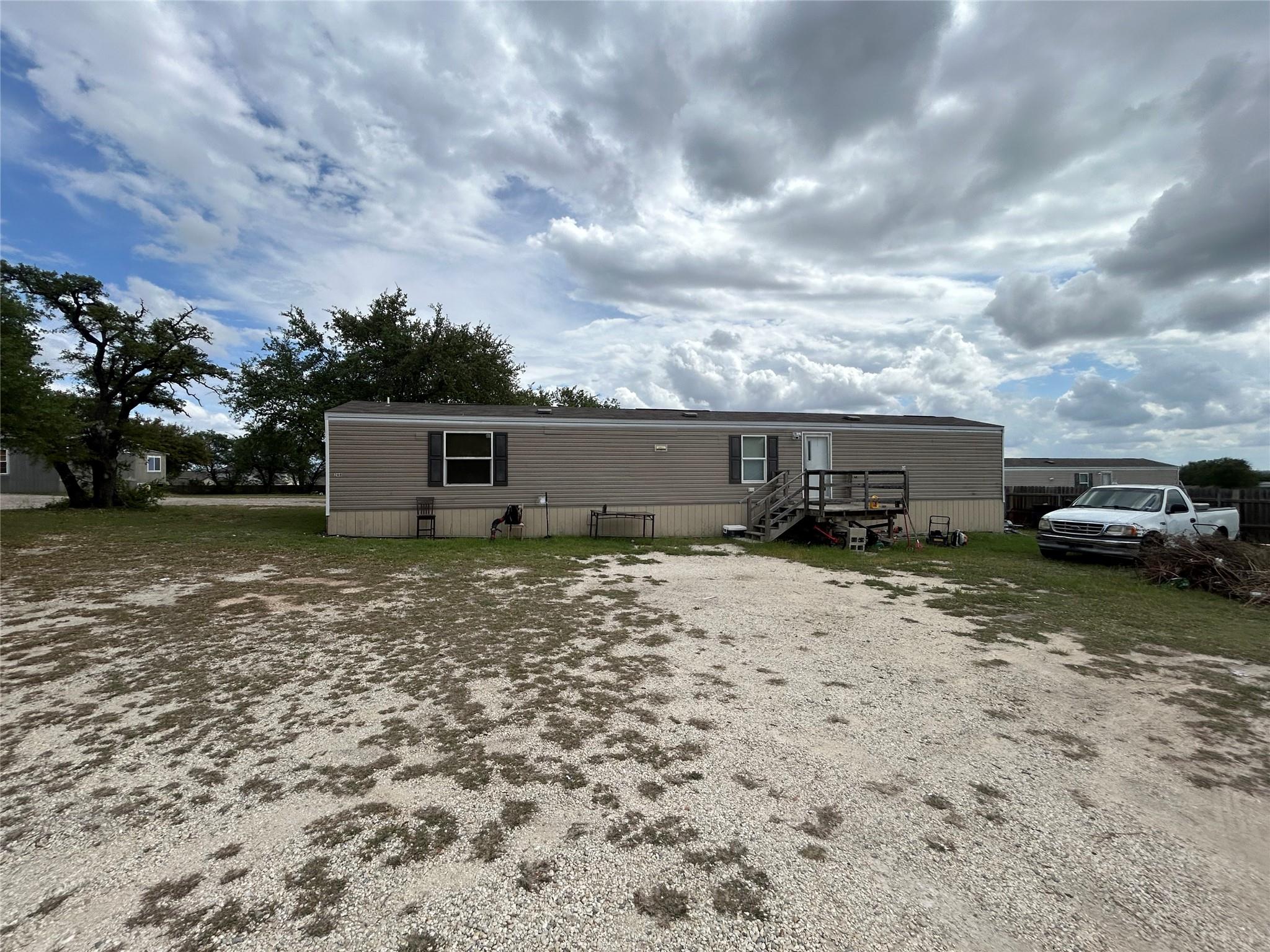 205 Montrose Dr Property Photo 7