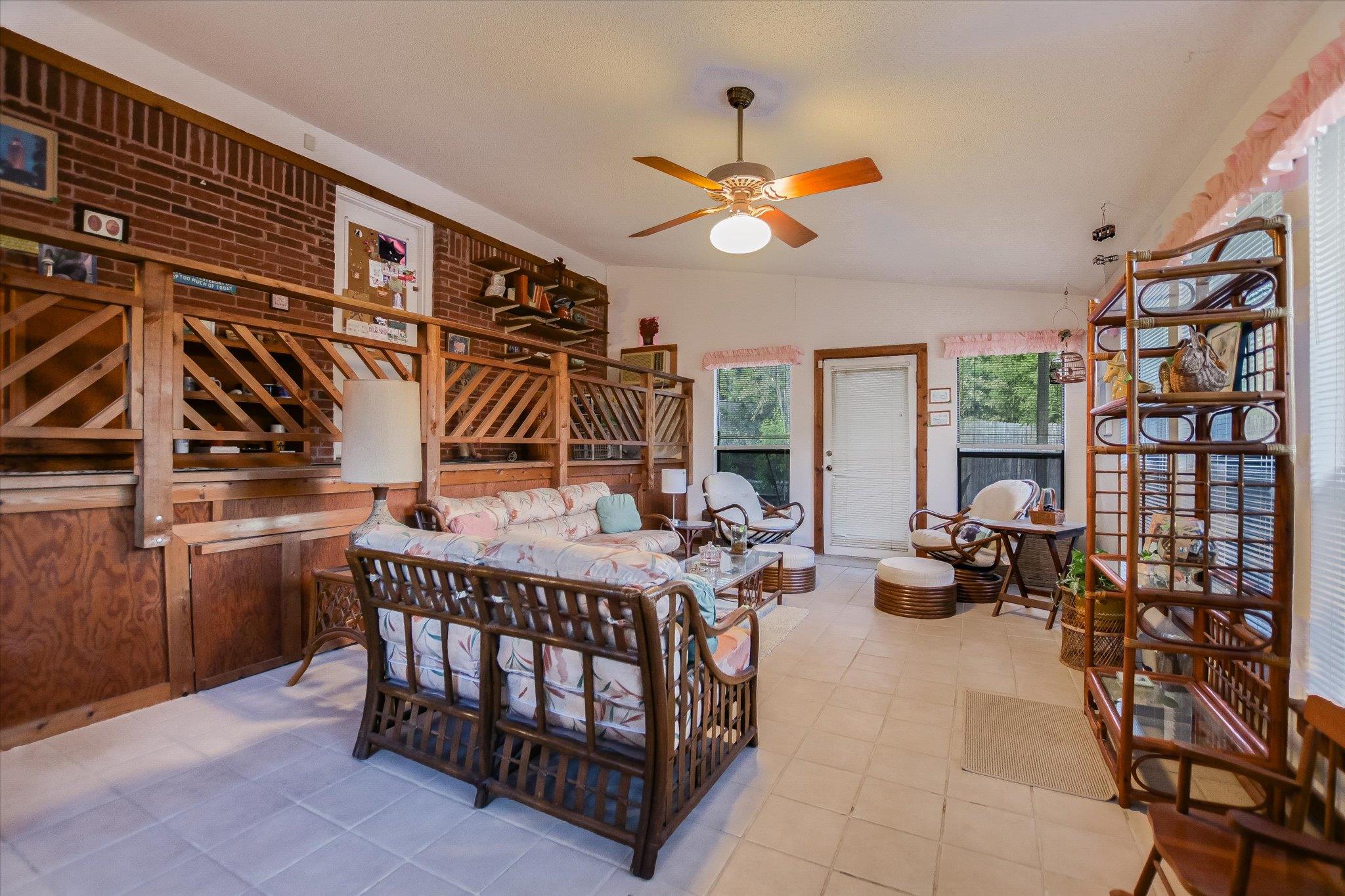900 Pepperell Ct Property Photo 8
