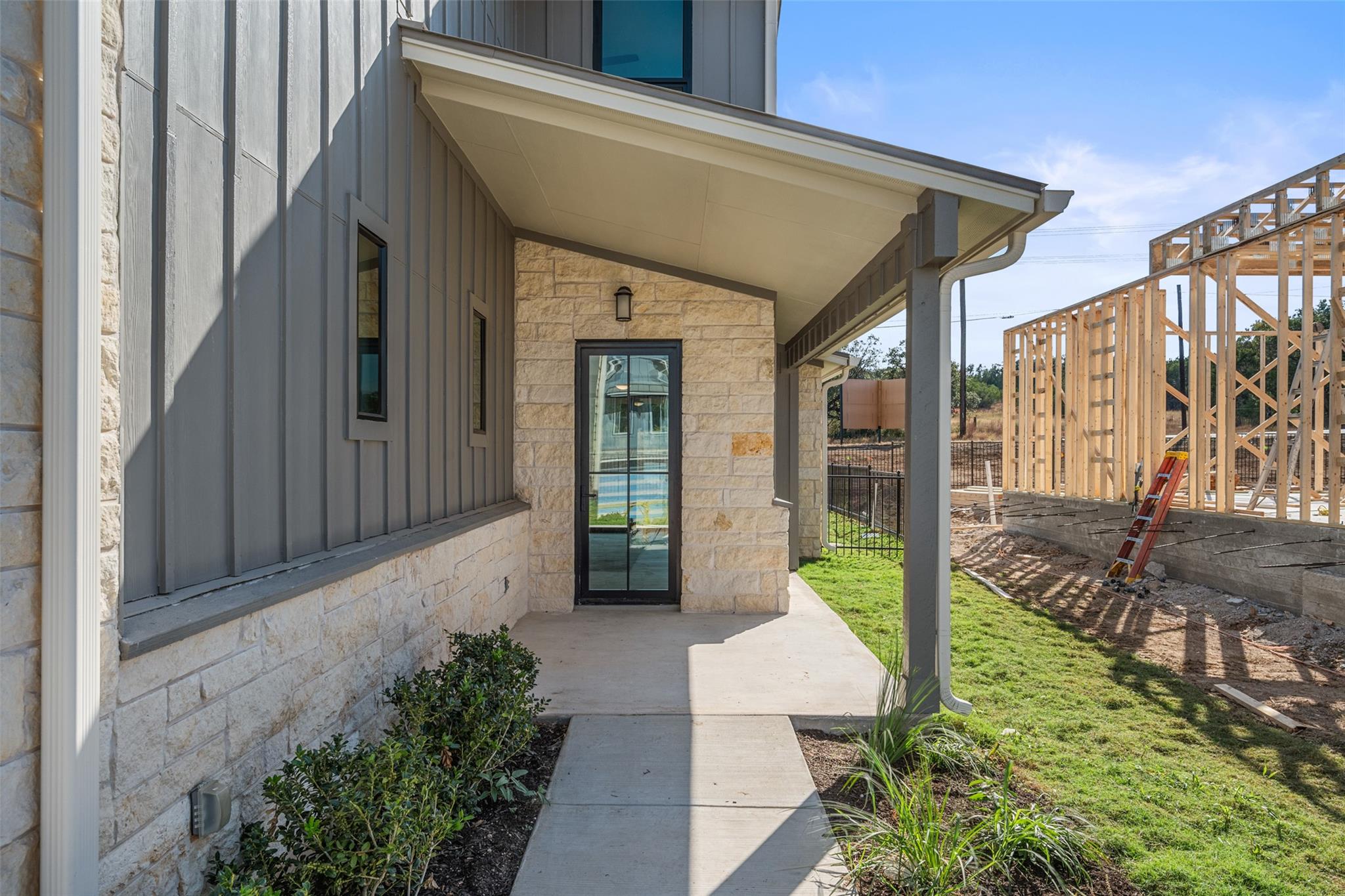 711 N Paleface Ranch Rd #8 Property Photo 1