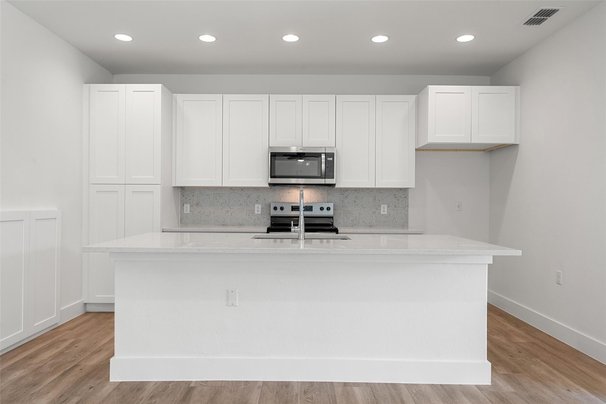 711 N Paleface Ranch Rd #8 Property Photo 9