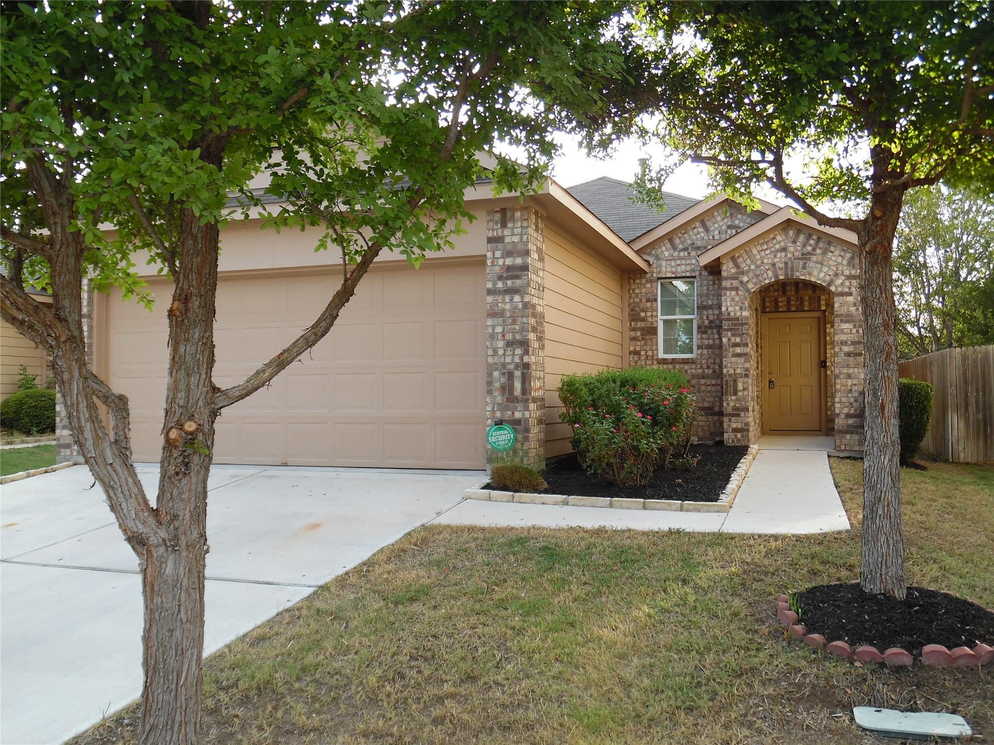 3010 Tilmon Ln Property Photo 2
