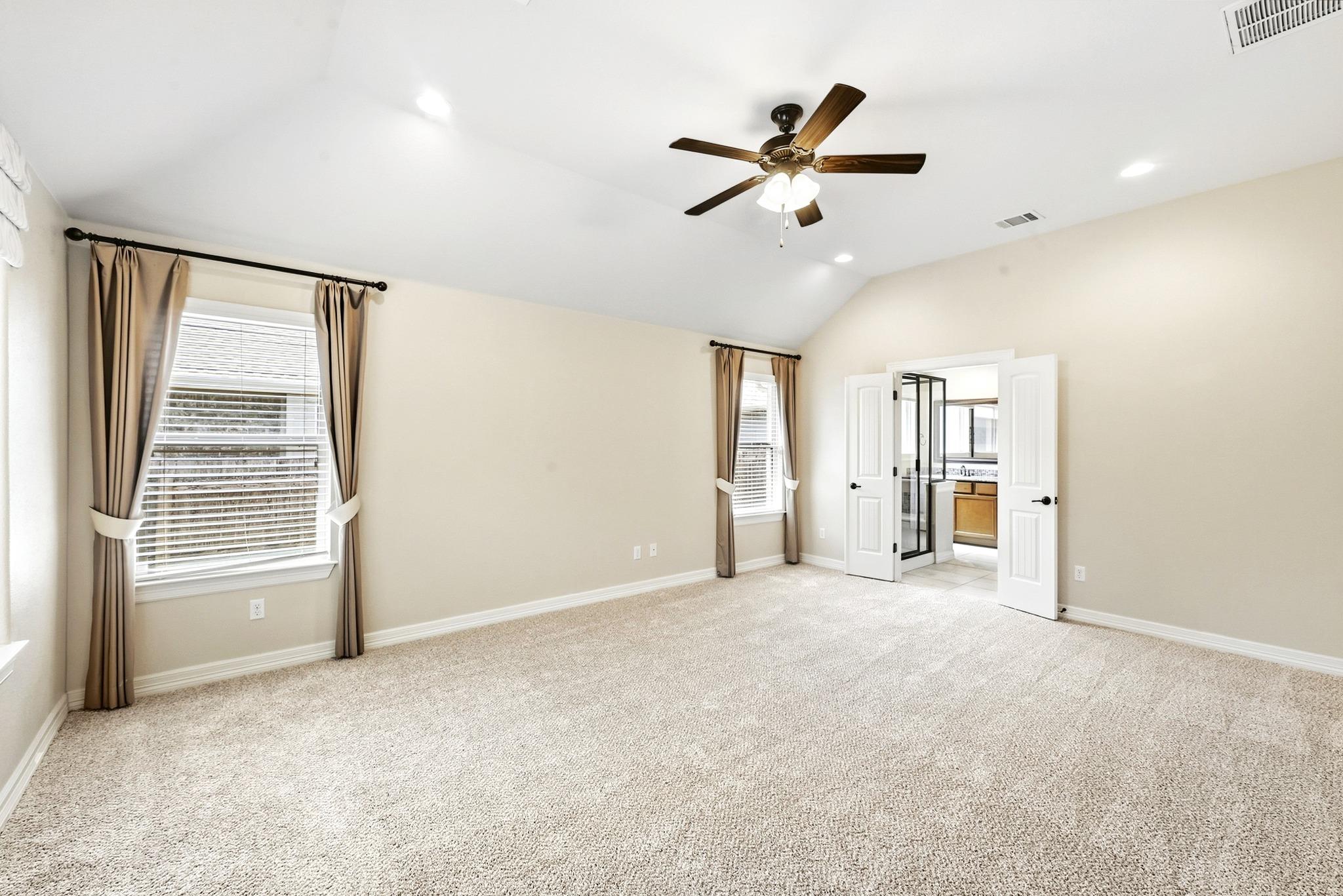128 Summer Pointe Dr Property Photo 13