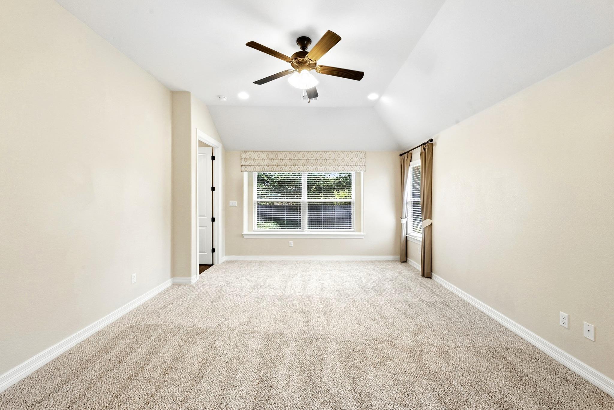 128 Summer Pointe Dr Property Photo 14