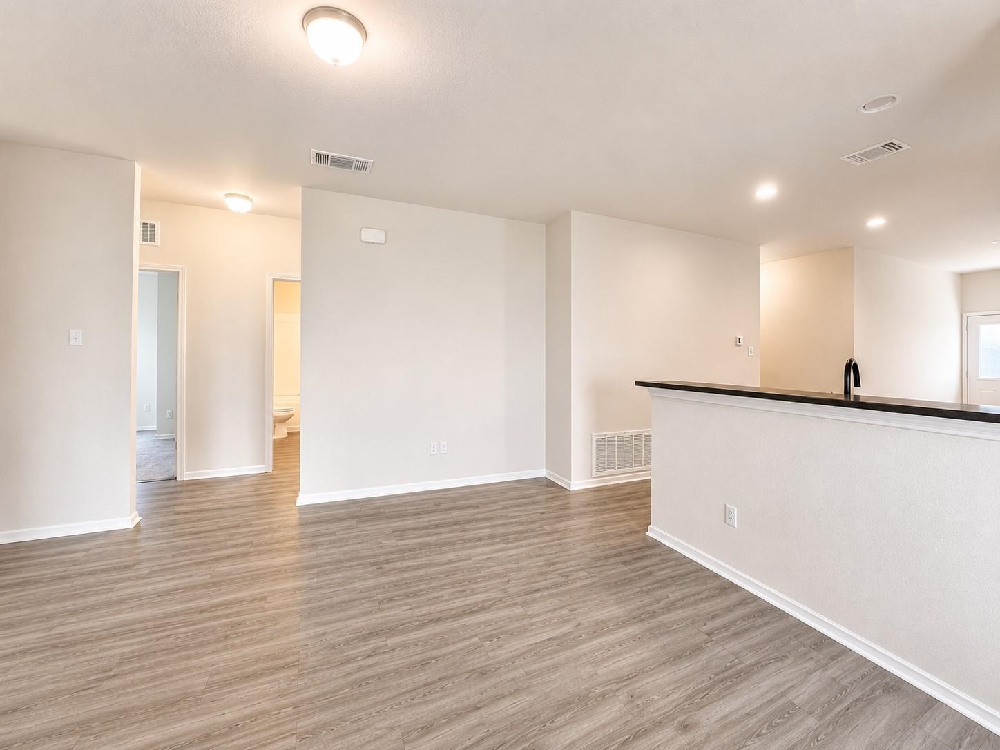 220 Pepperbark Loop Property Photo 11