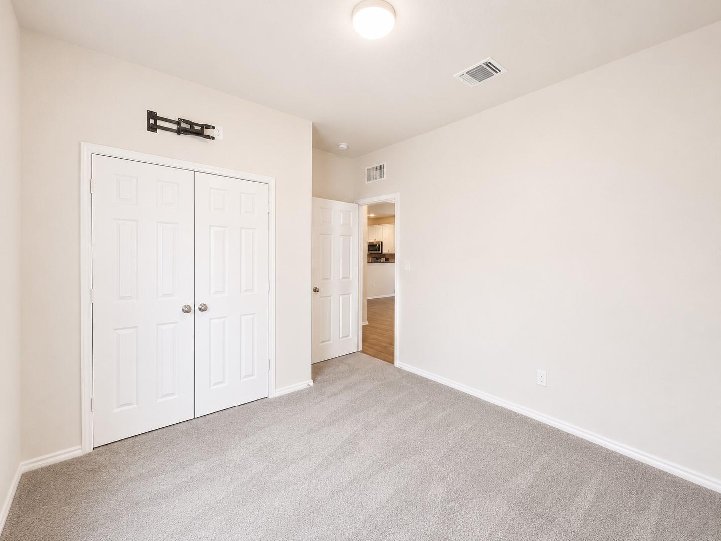 220 Pepperbark Loop Property Photo 20