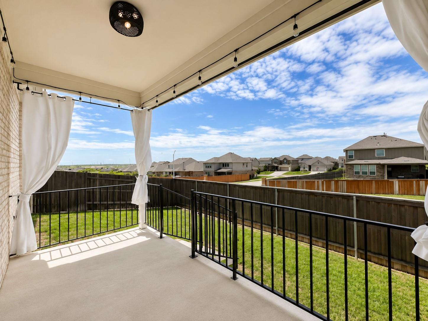 220 Pepperbark Loop Property Photo 24