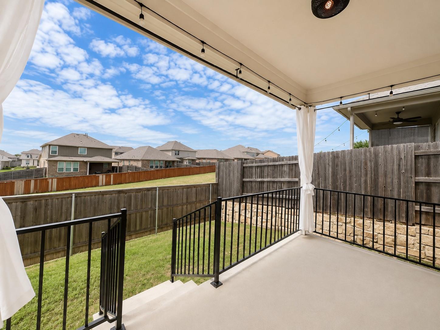 220 Pepperbark Loop Property Photo 25