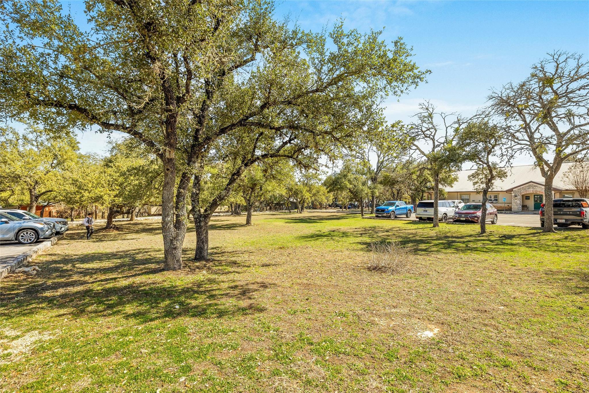 800 W Hwy 290 #e None Property Photo 8