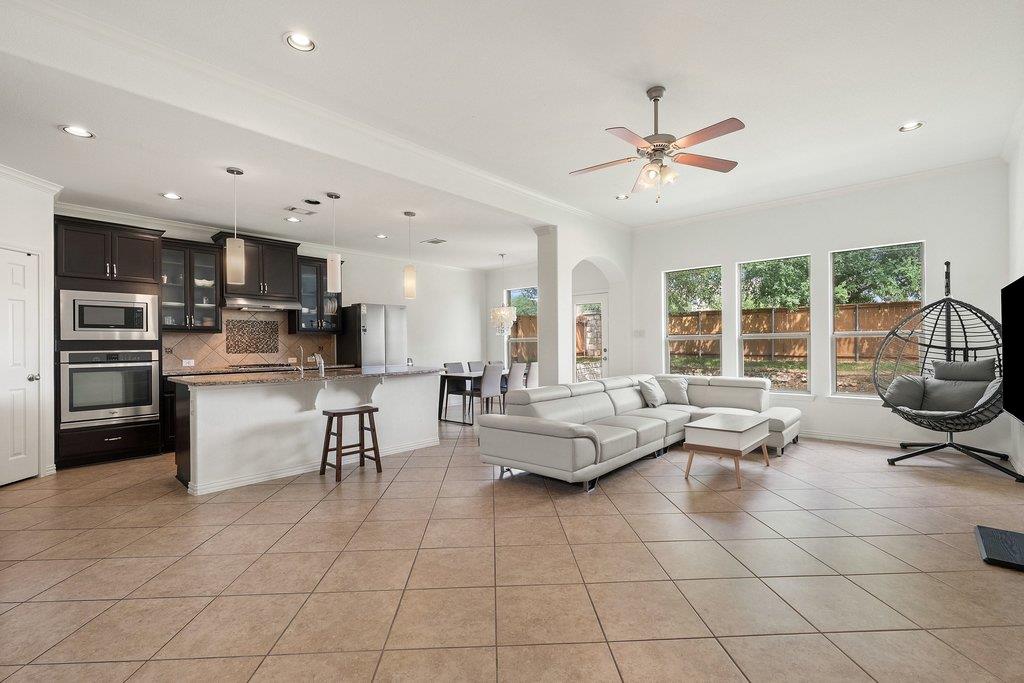 3013 Agave Loop Property Photo 4