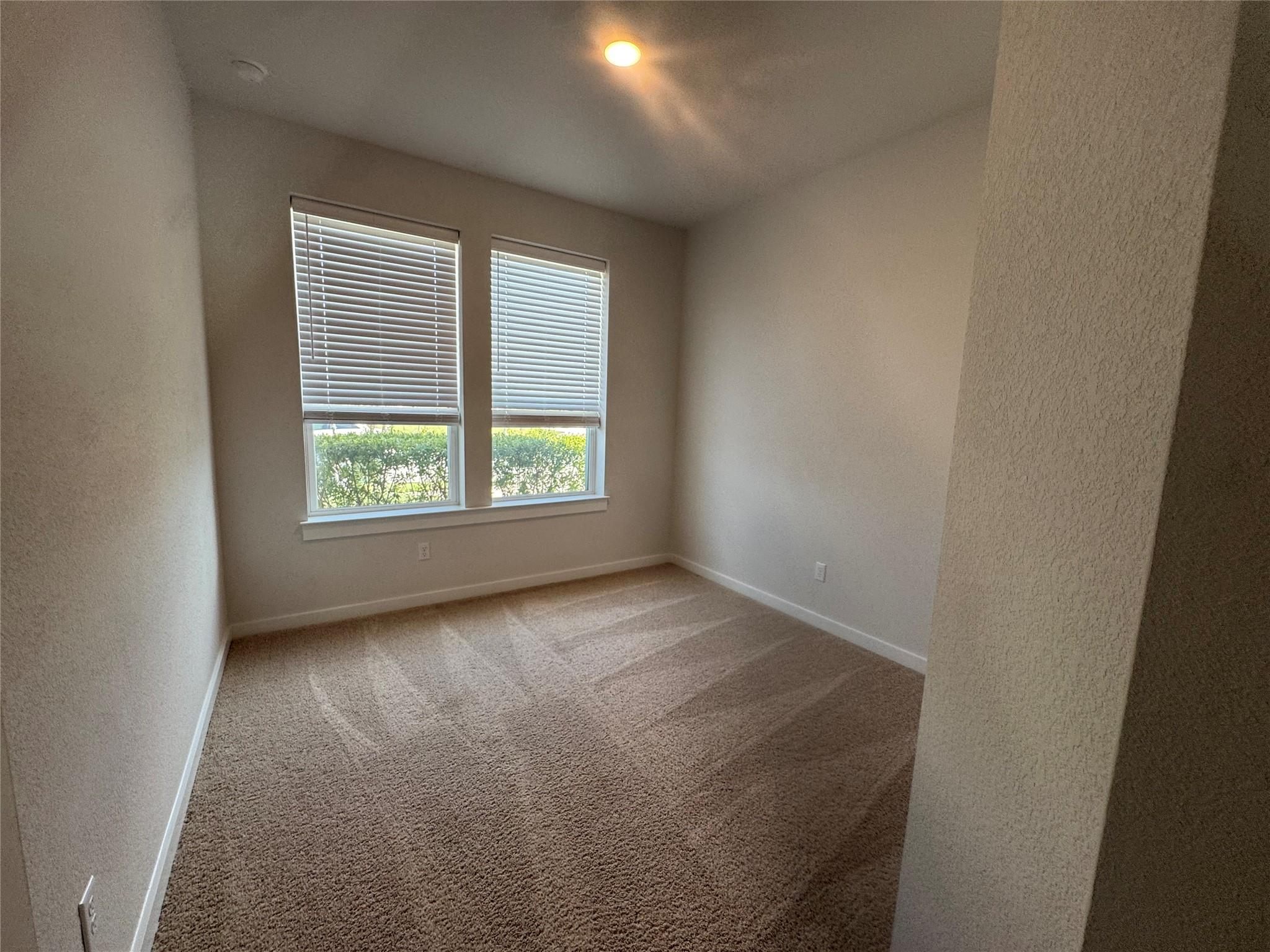 65 Hereford Loop Property Photo 18
