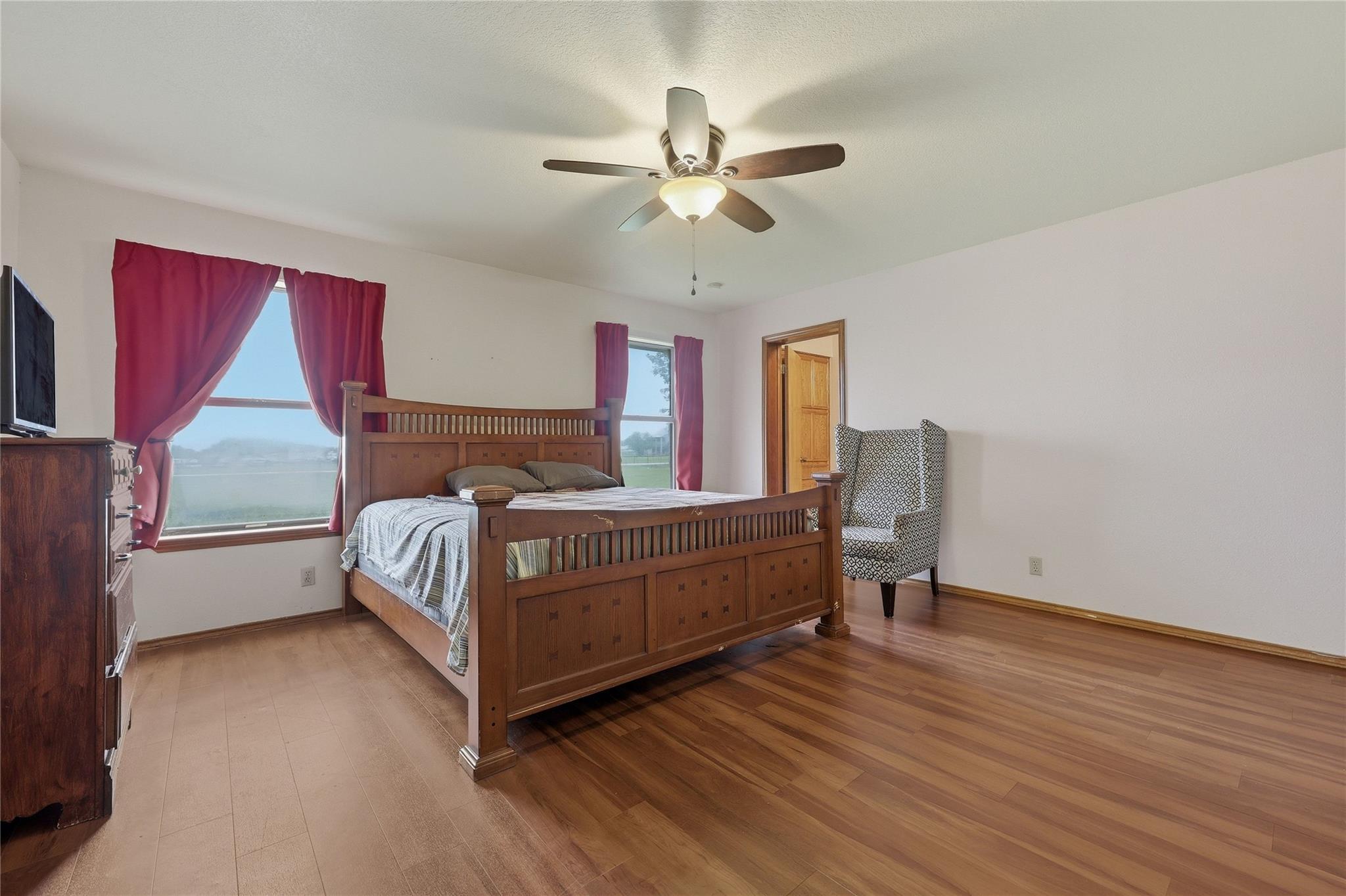 21404 Martin Ln Property Photo 17