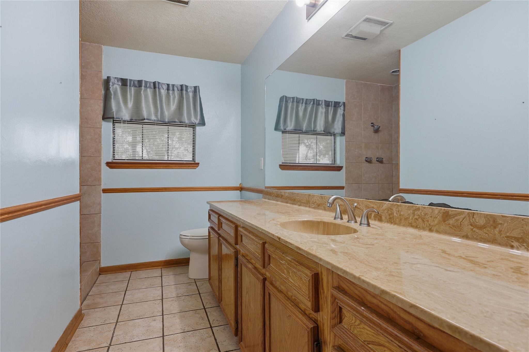 21404 Martin Ln Property Photo 24