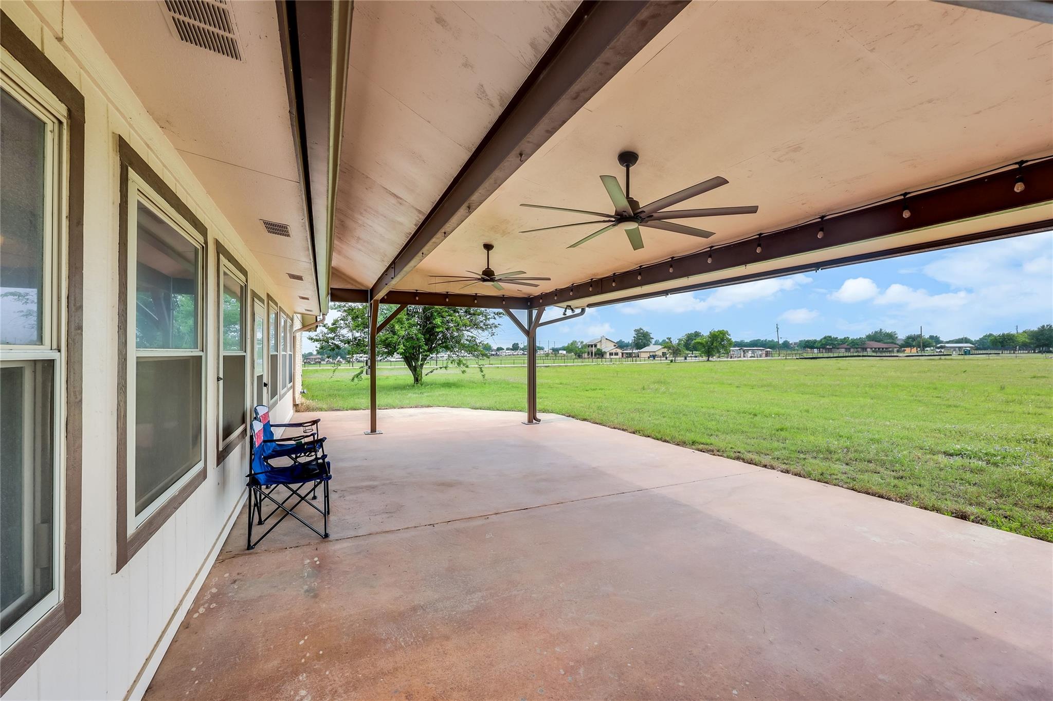 21404 Martin Ln Property Photo 32