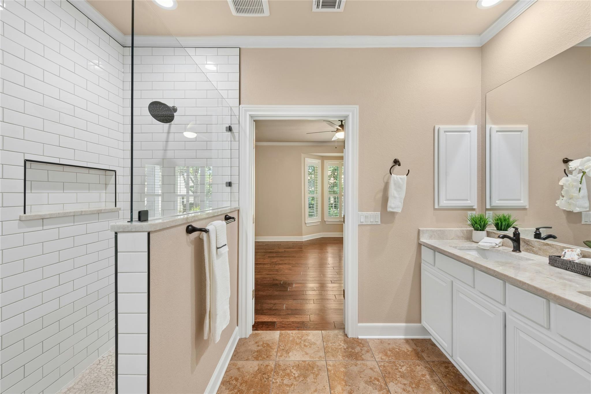 407 Dove Hollow Trl Property Photo 18