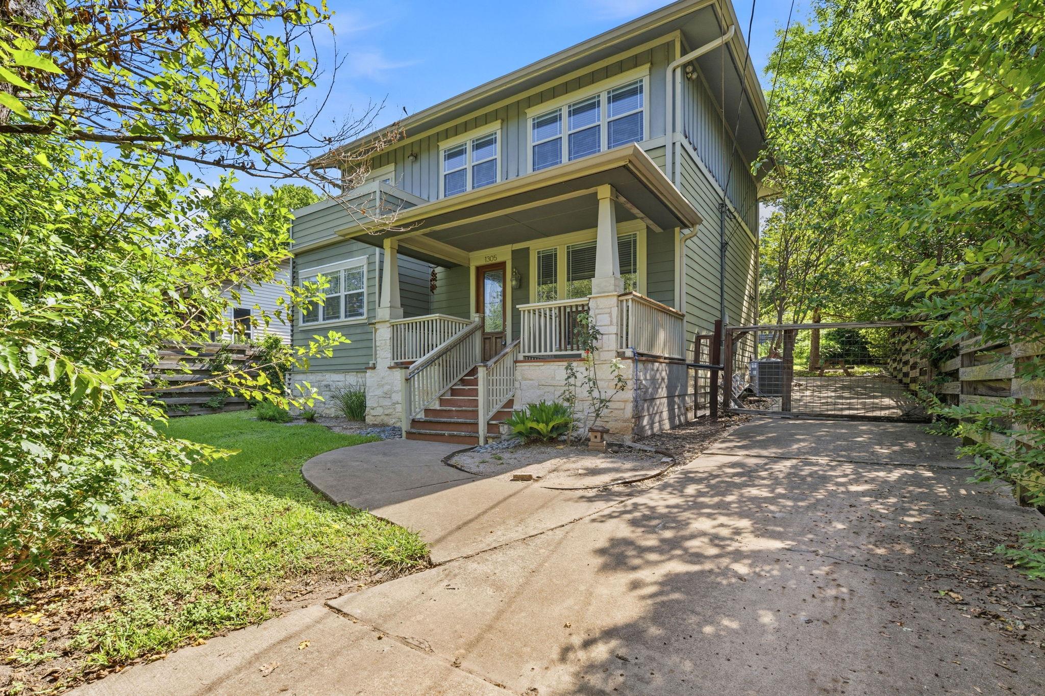 1305 Cometa St Property Photo 1