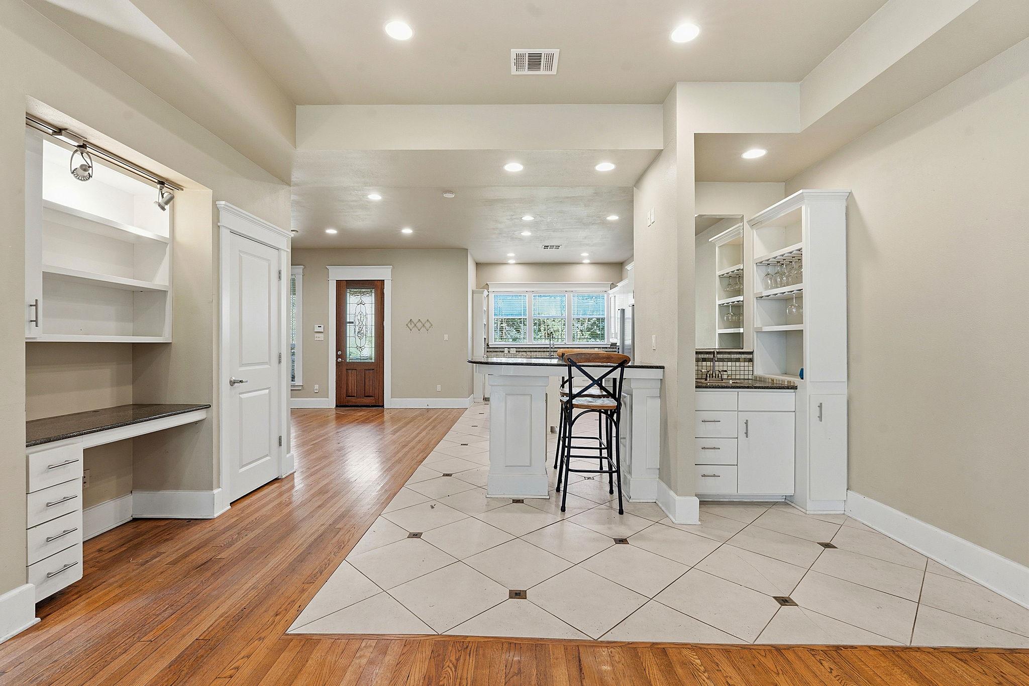 1305 Cometa St Property Photo 4