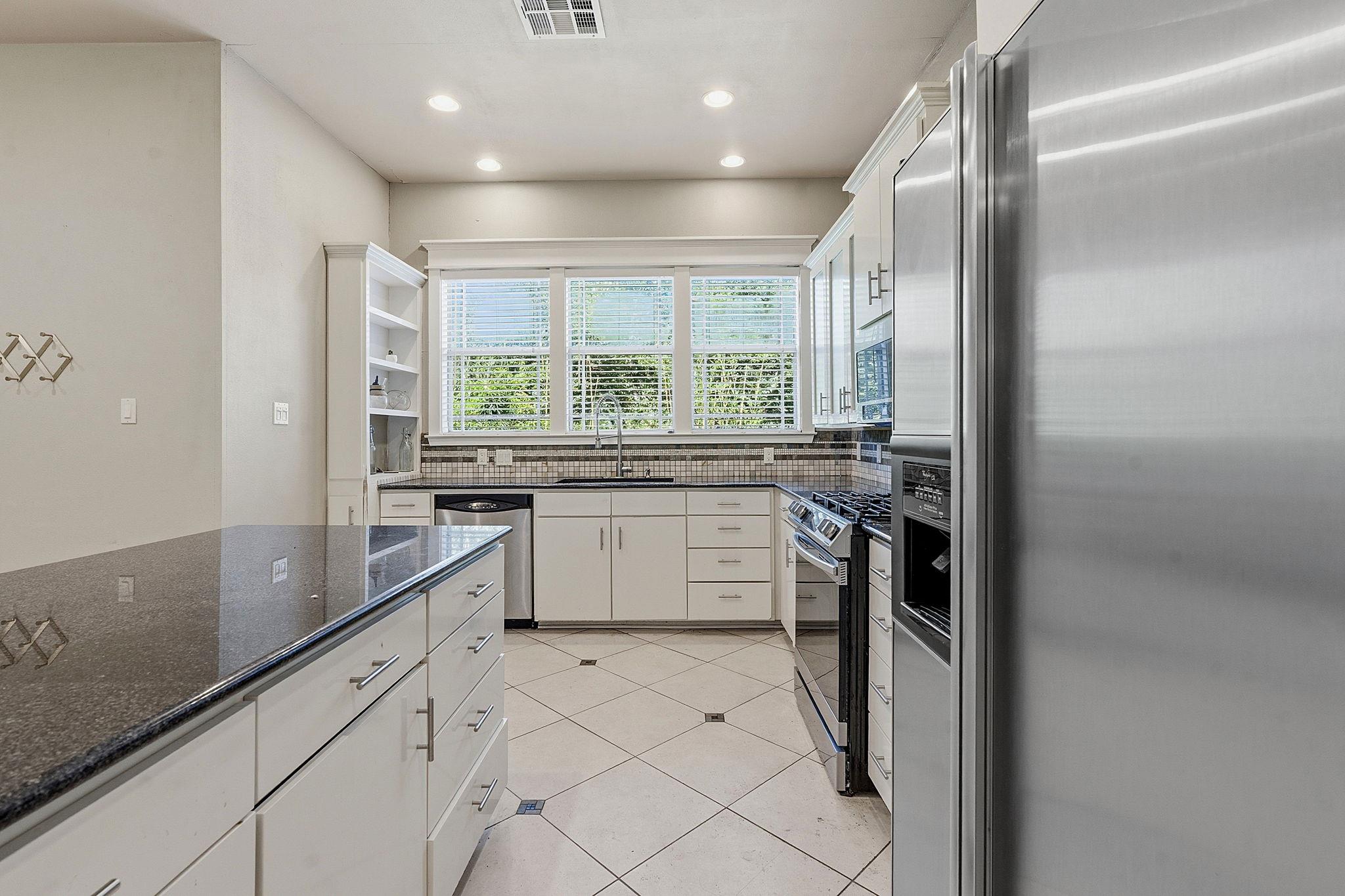 1305 Cometa St Property Photo 7