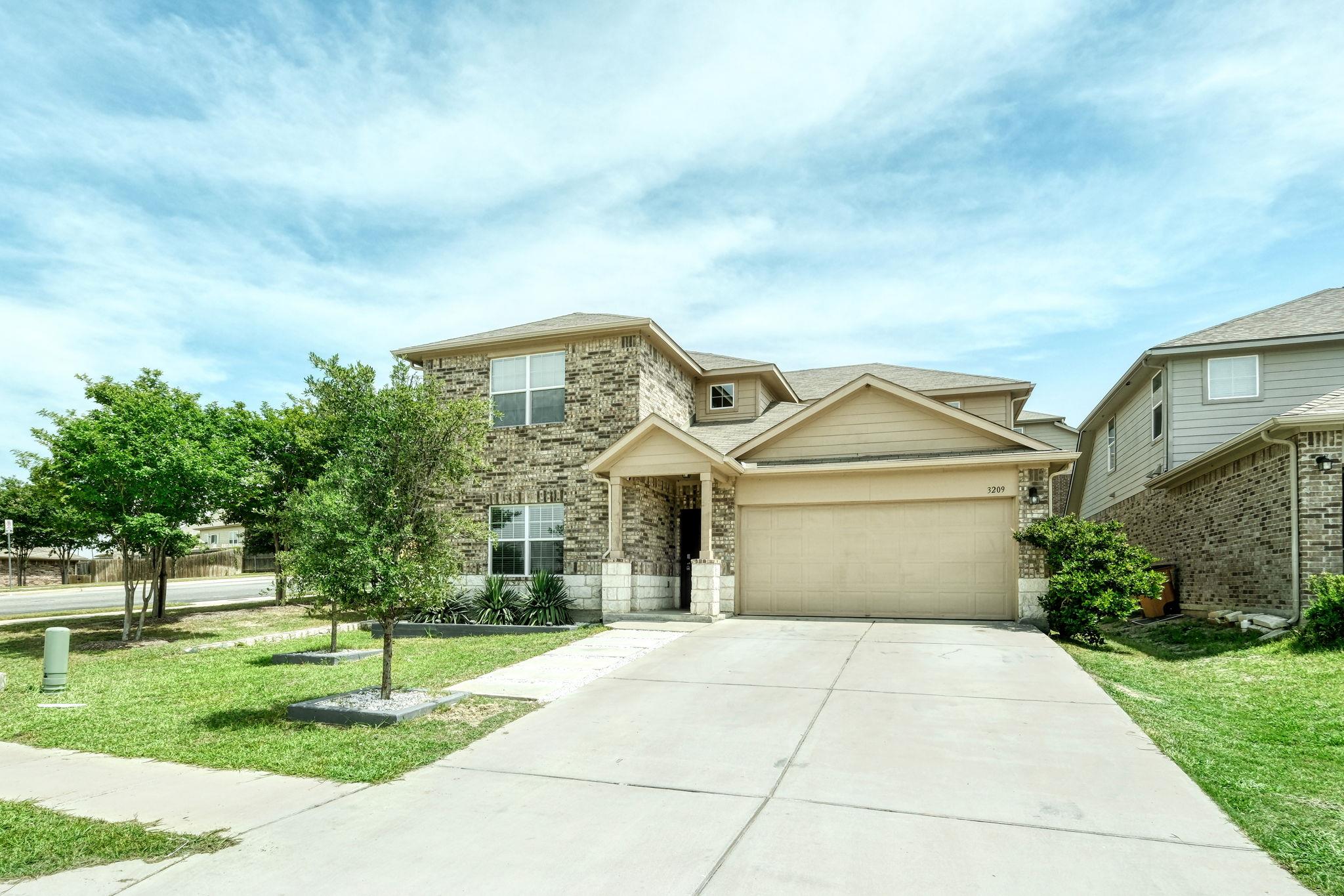3209 Ortman Dr Property Photo