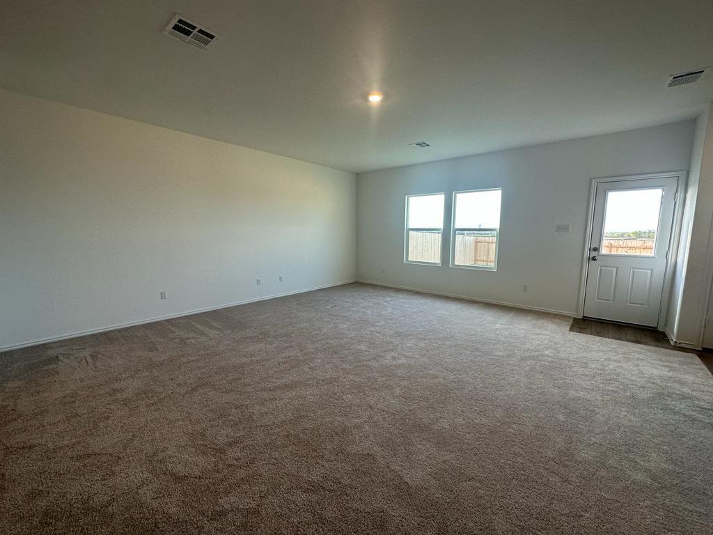 333 Amber Gln Property Photo 14