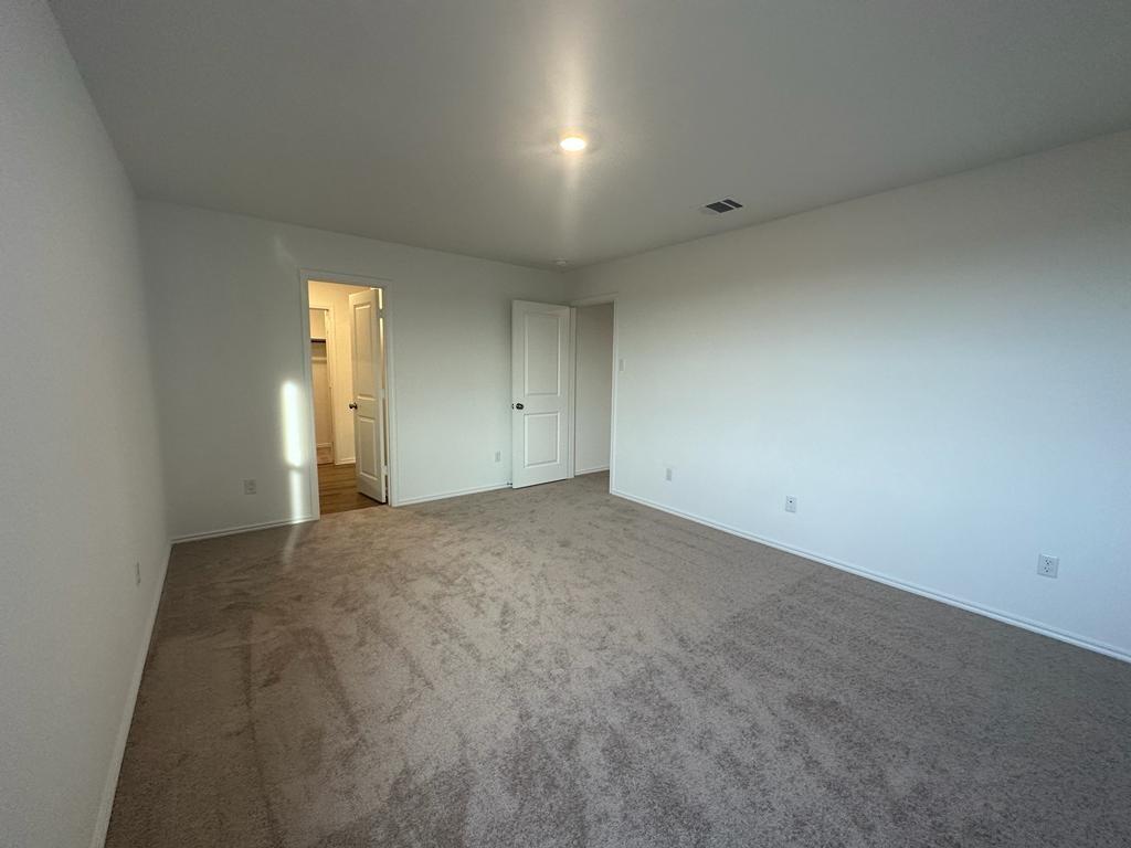 333 Amber Gln Property Photo 17