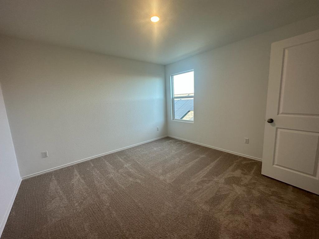 333 Amber Gln Property Photo 23