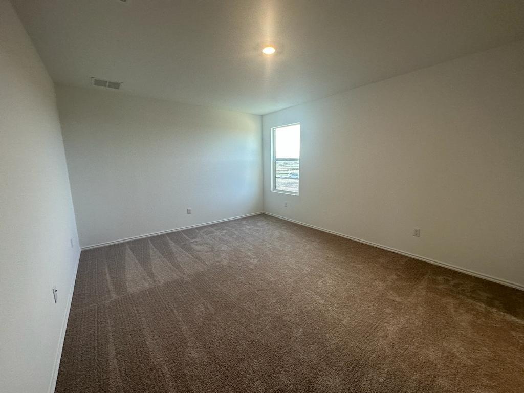 333 Amber Gln Property Photo 24