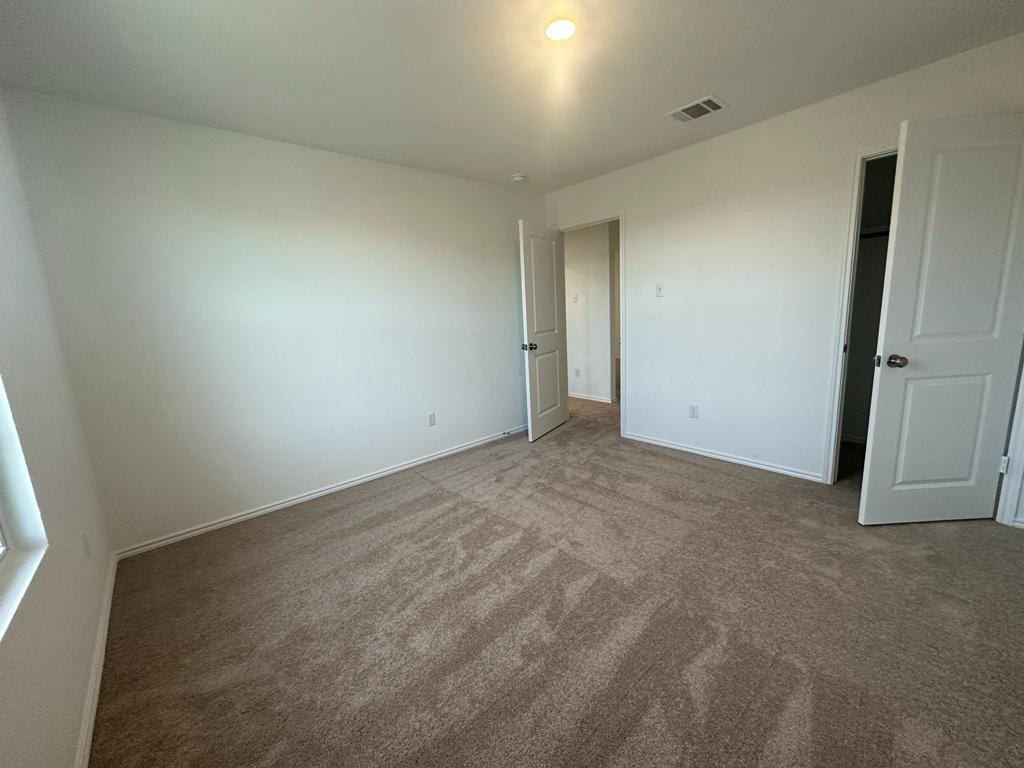 333 Amber Gln Property Photo 26
