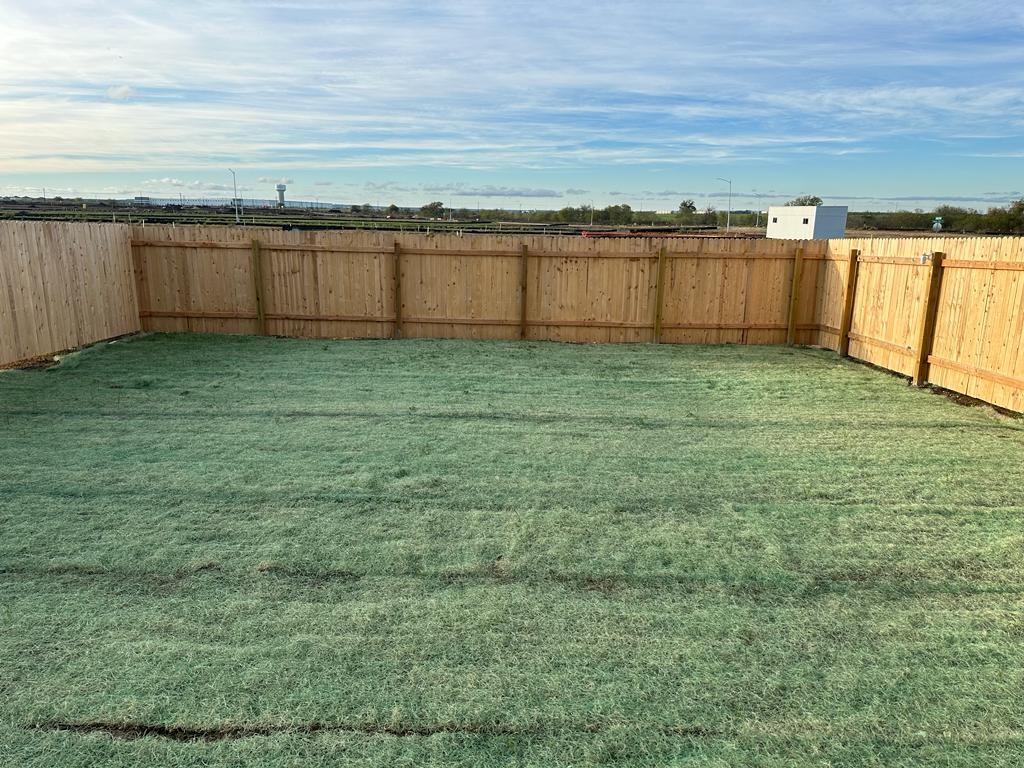333 Amber Gln Property Photo 35