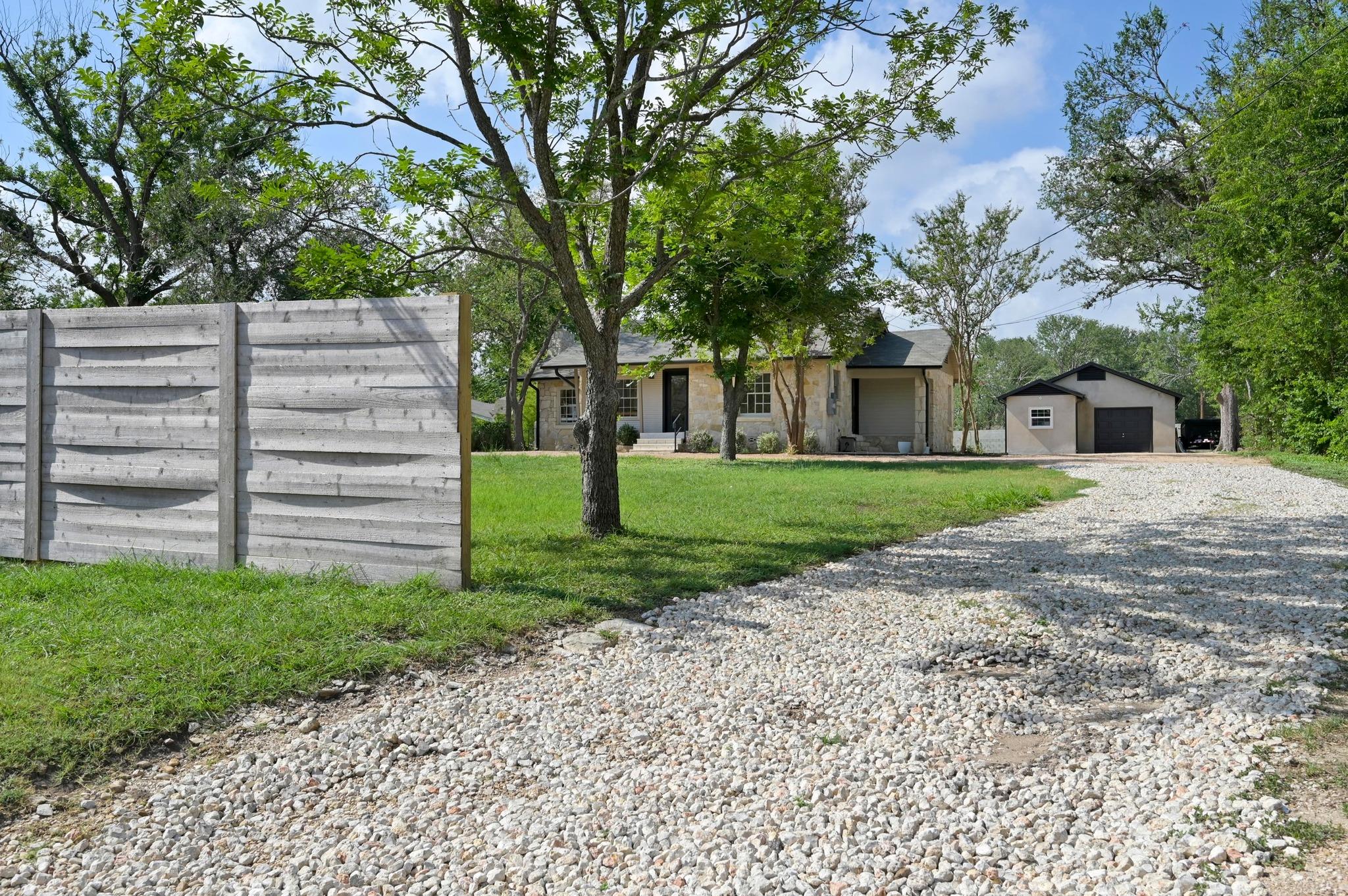 3501 Pecan Springs Rd Property Photo 2