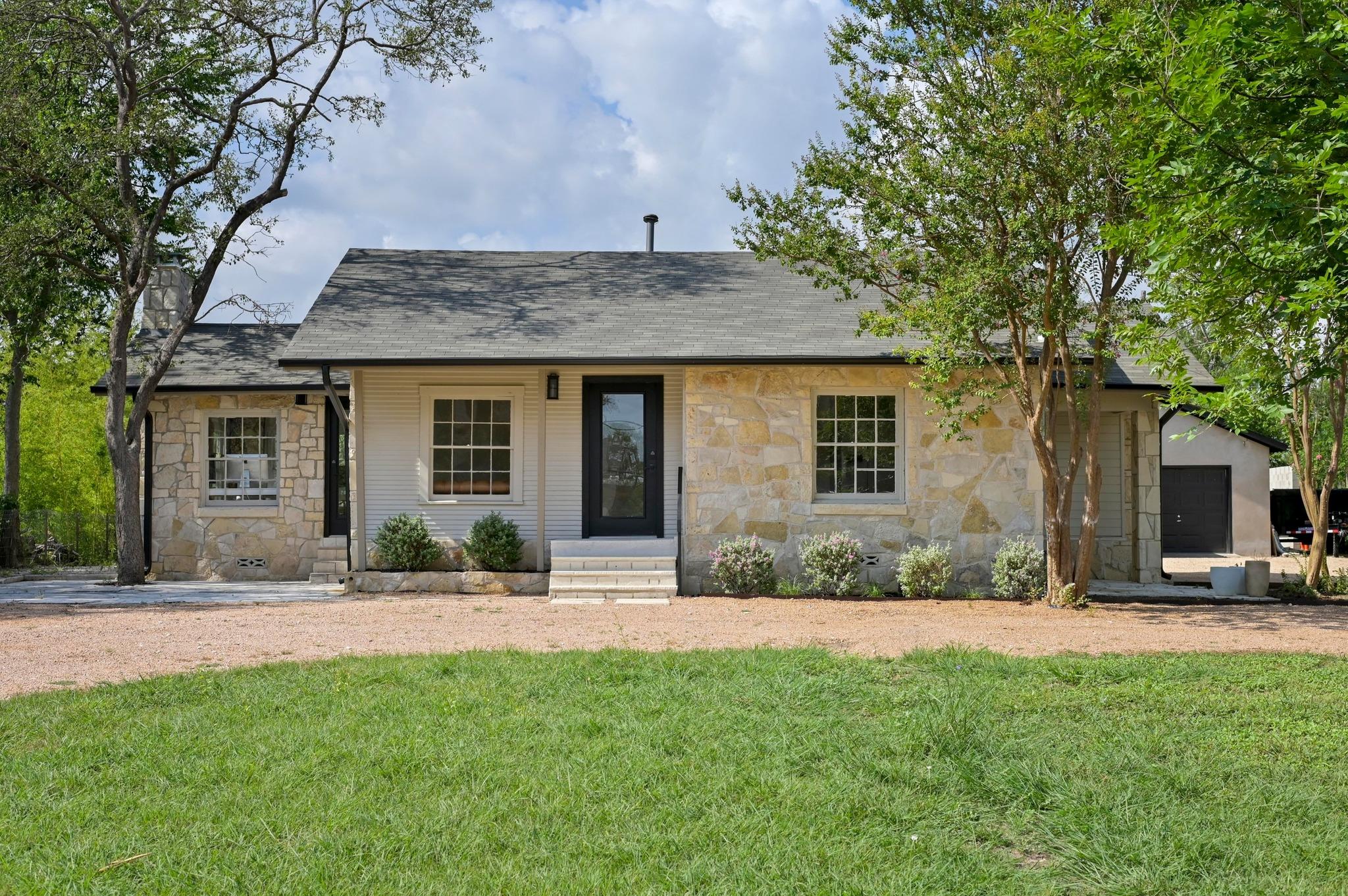 3501 Pecan Springs Rd Property Photo 3