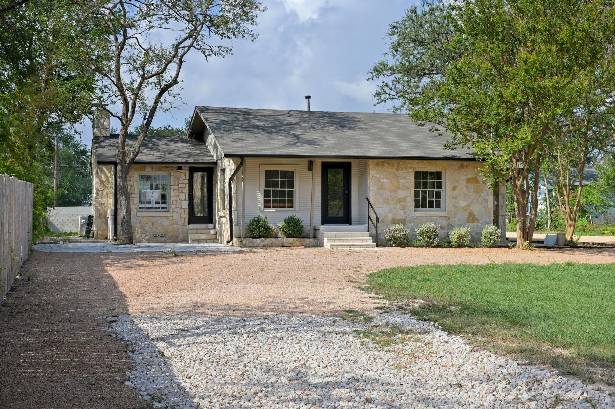 3501 Pecan Springs Rd Property Photo 4