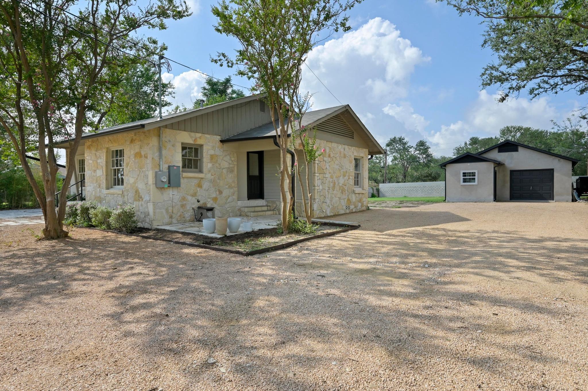 3501 Pecan Springs Rd Property Photo 5