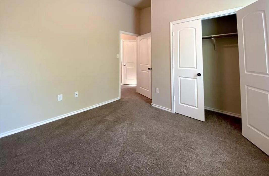 137 Creekside Villa Dr Property Photo 10