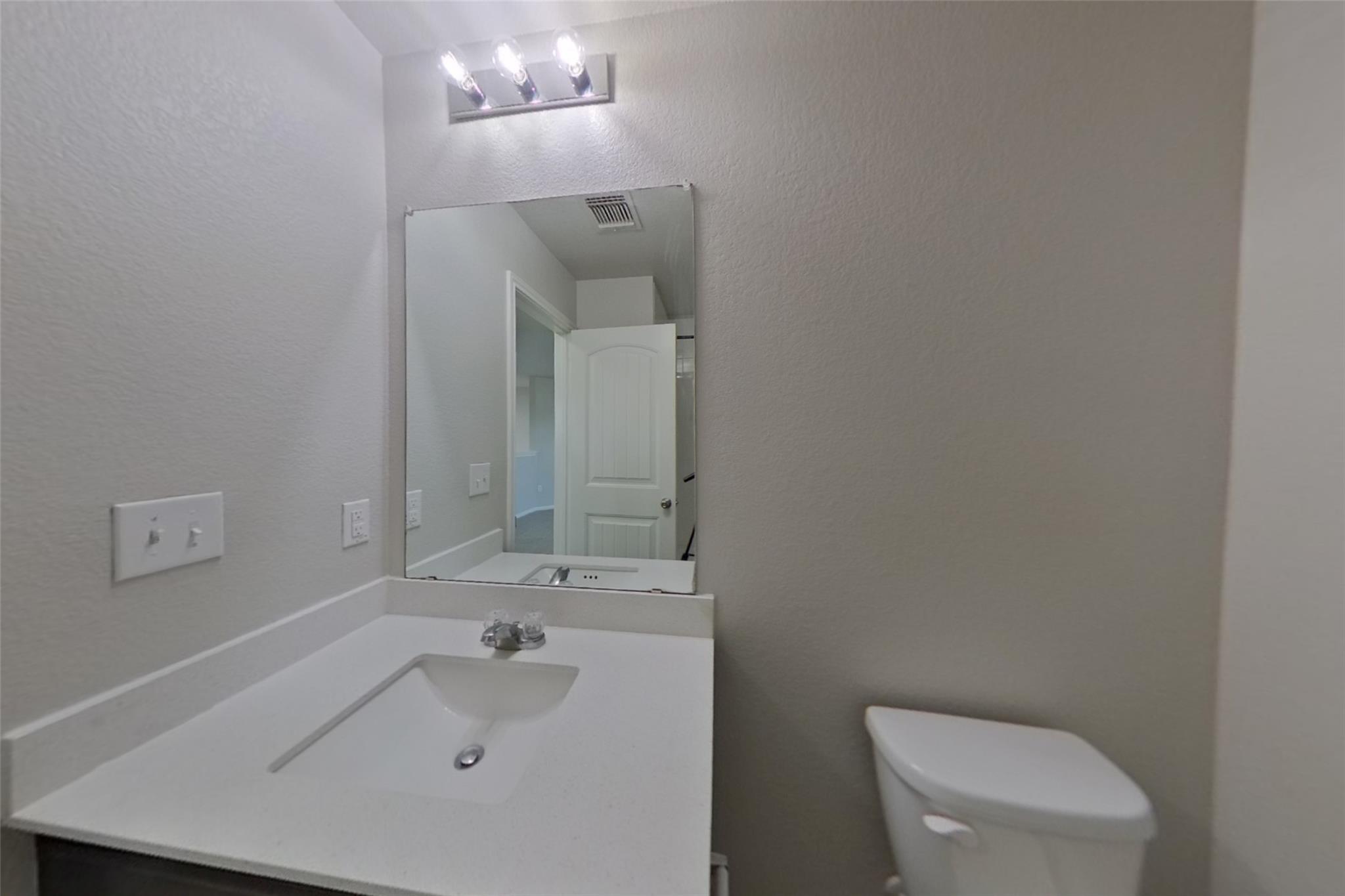 15012 Custis Ln Property Photo 13