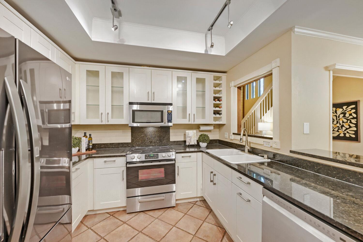 6109 Grass Holw Property Photo 15