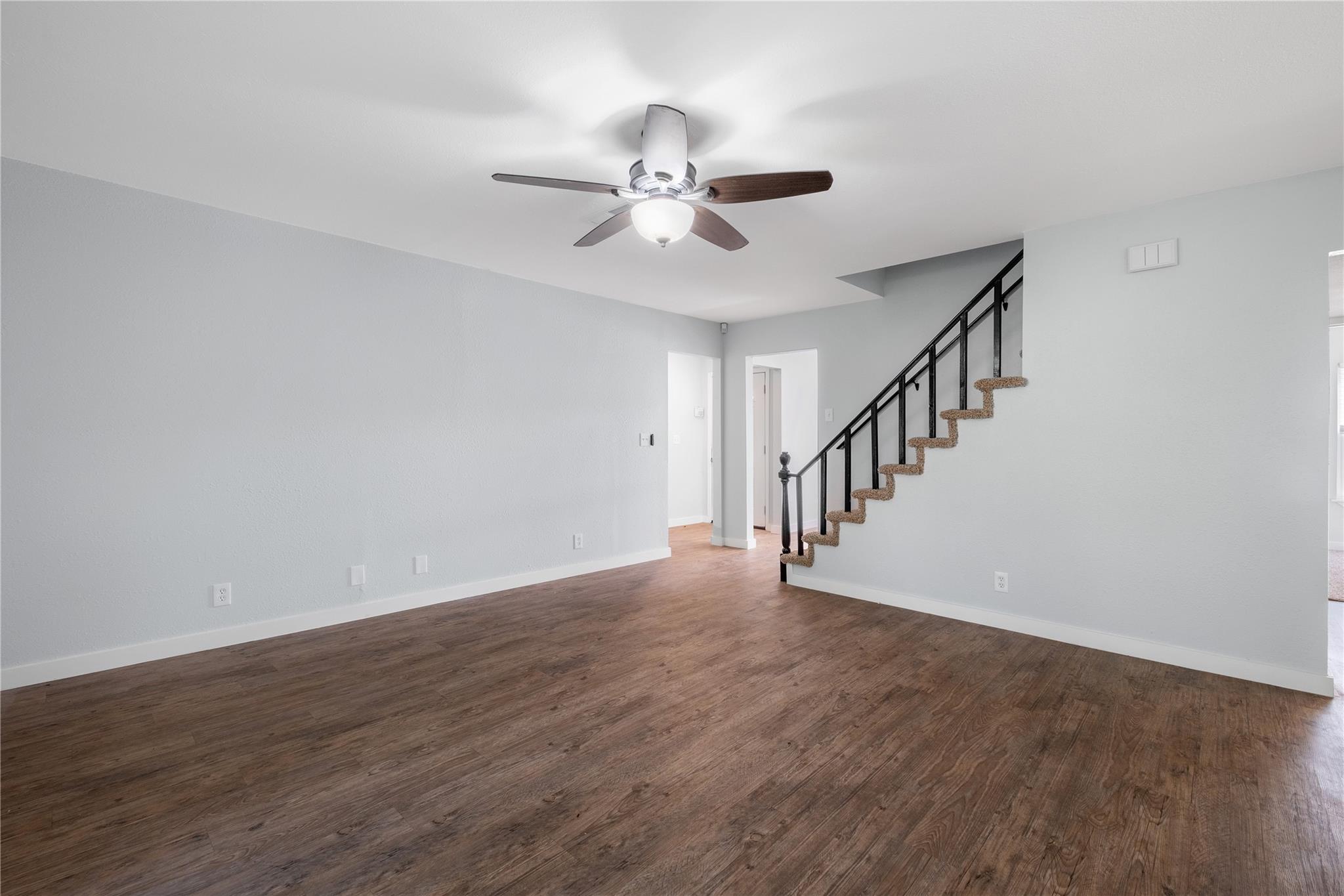 5504 Coventry Ln Property Photo 6
