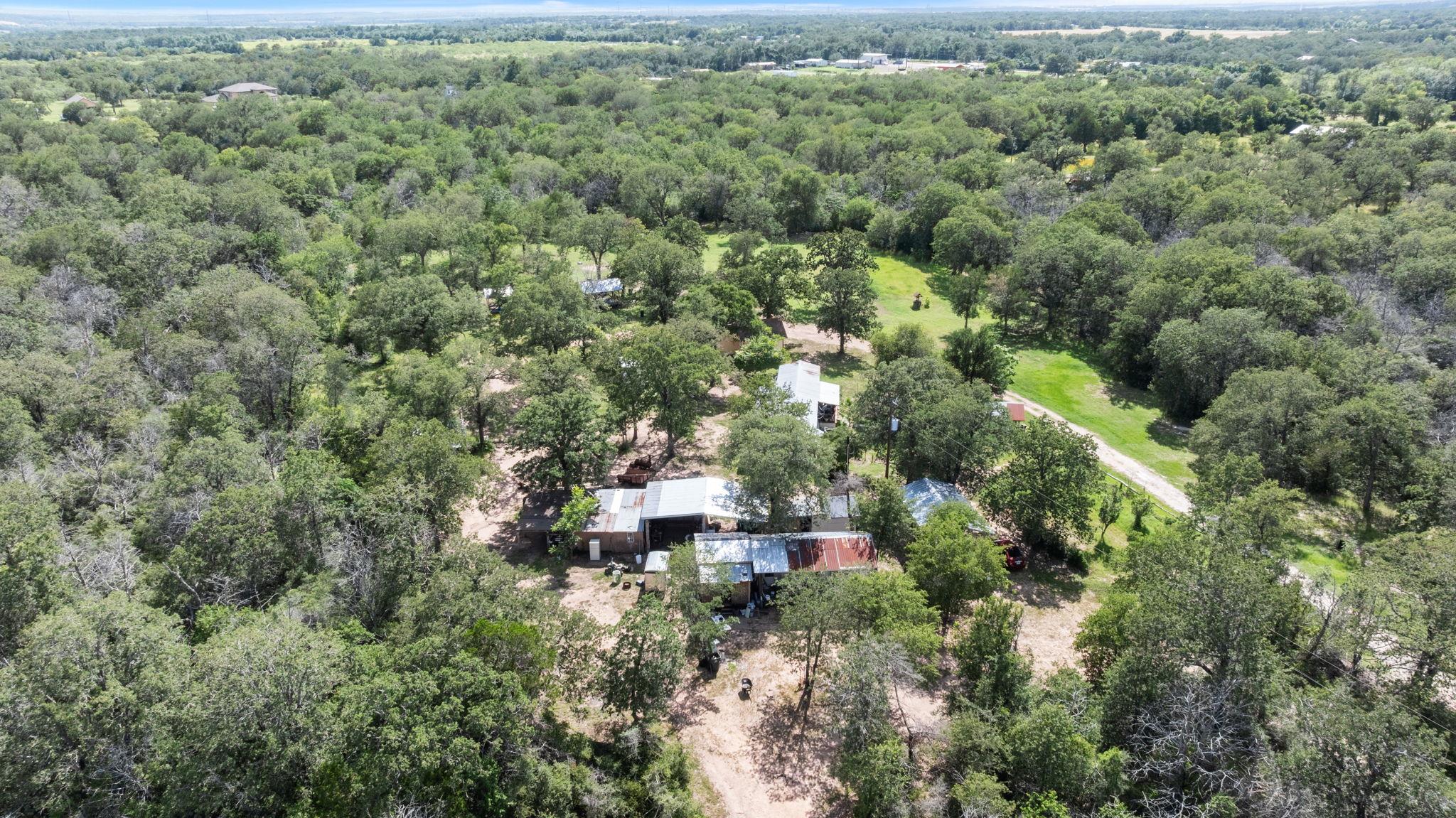 20311 Ed Acklin Rd Property Photo 10