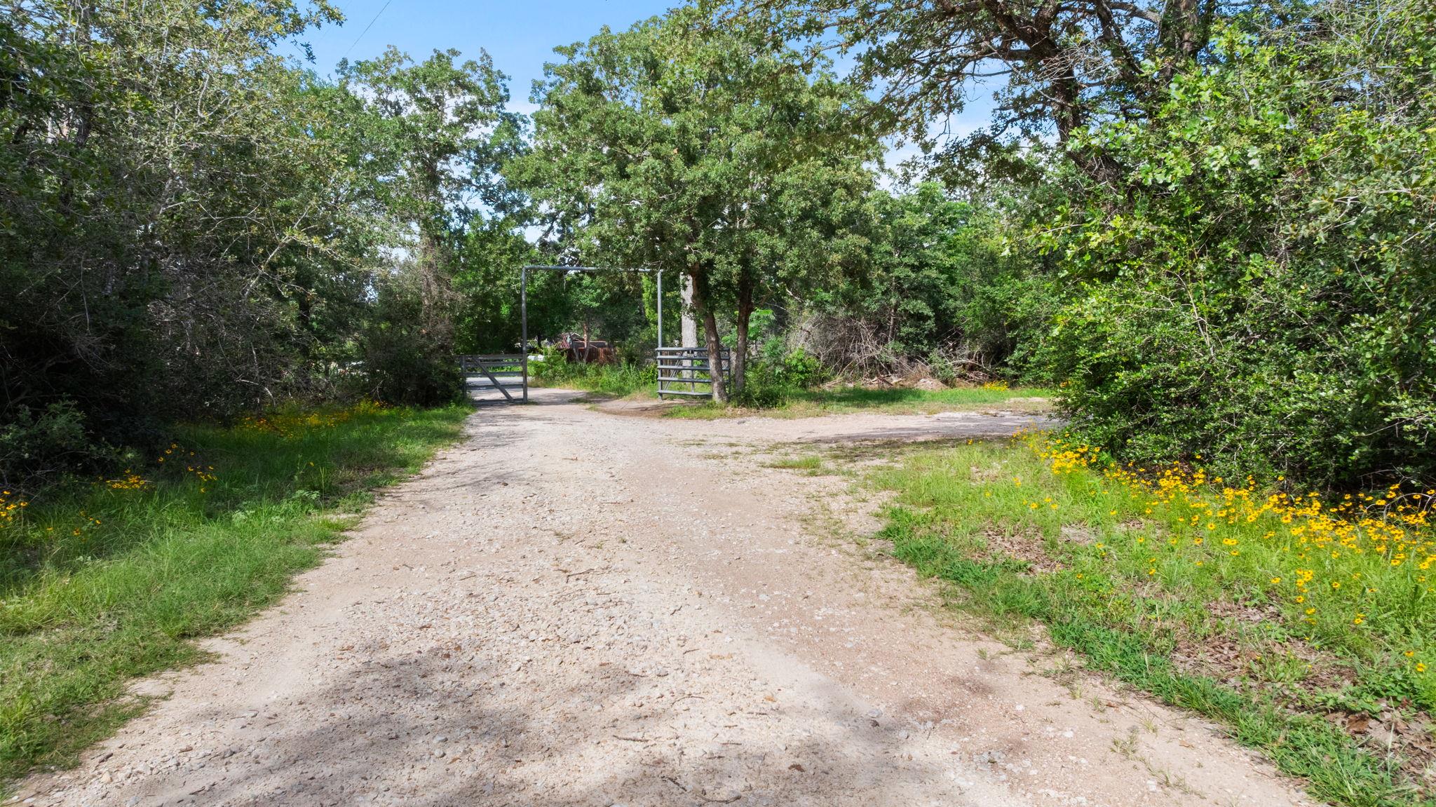 20311 Ed Acklin Rd Property Photo 36